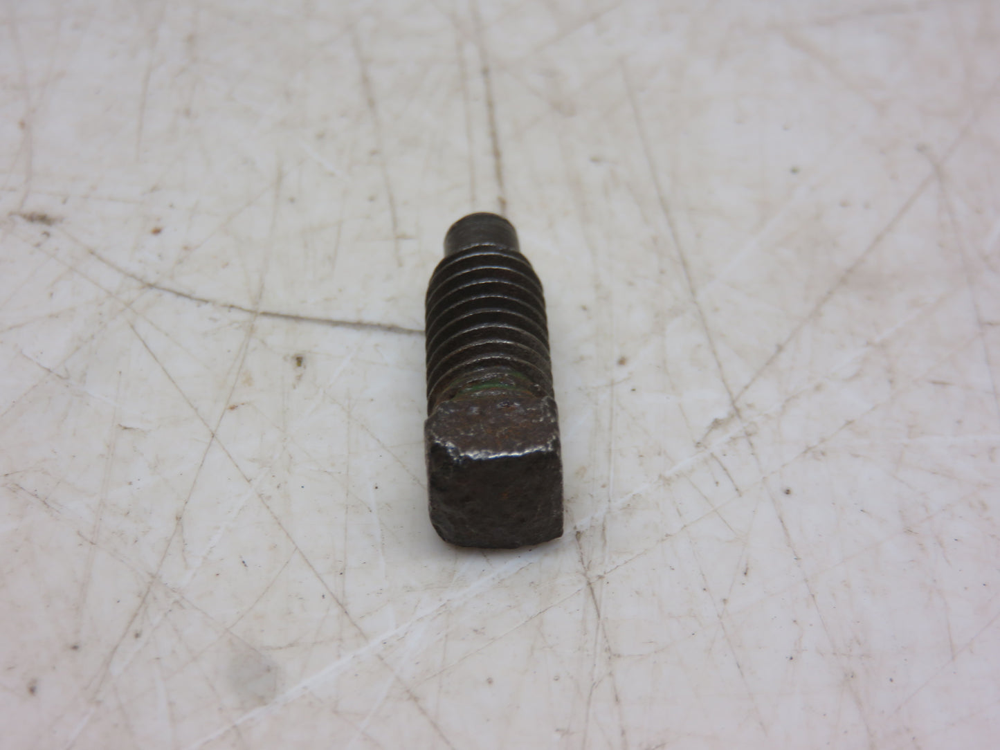 A320R, 22H42T John Deere Control Handle Dog Point Set Screw For A, B, G, H, R