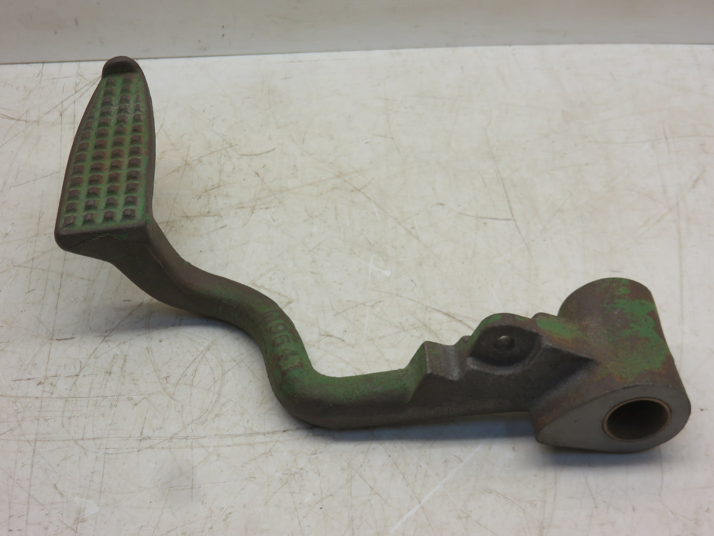 AM912T, M954T John Deere Right Hand Brake Pedal For MT