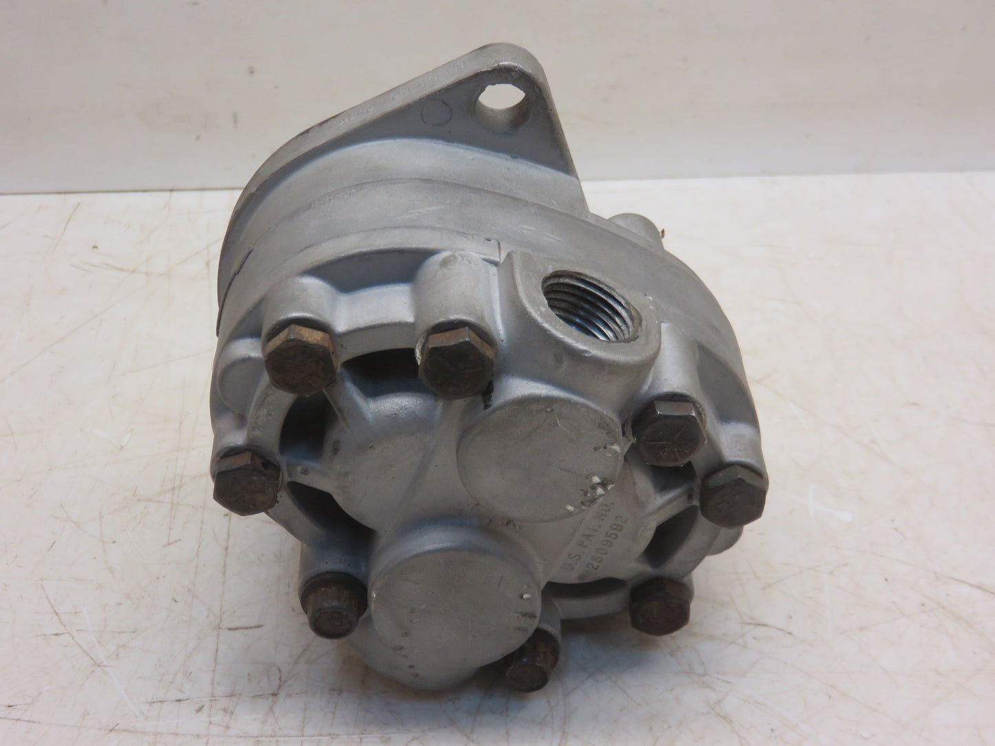 AT11531T John Deere Touchomatic Pump For 435