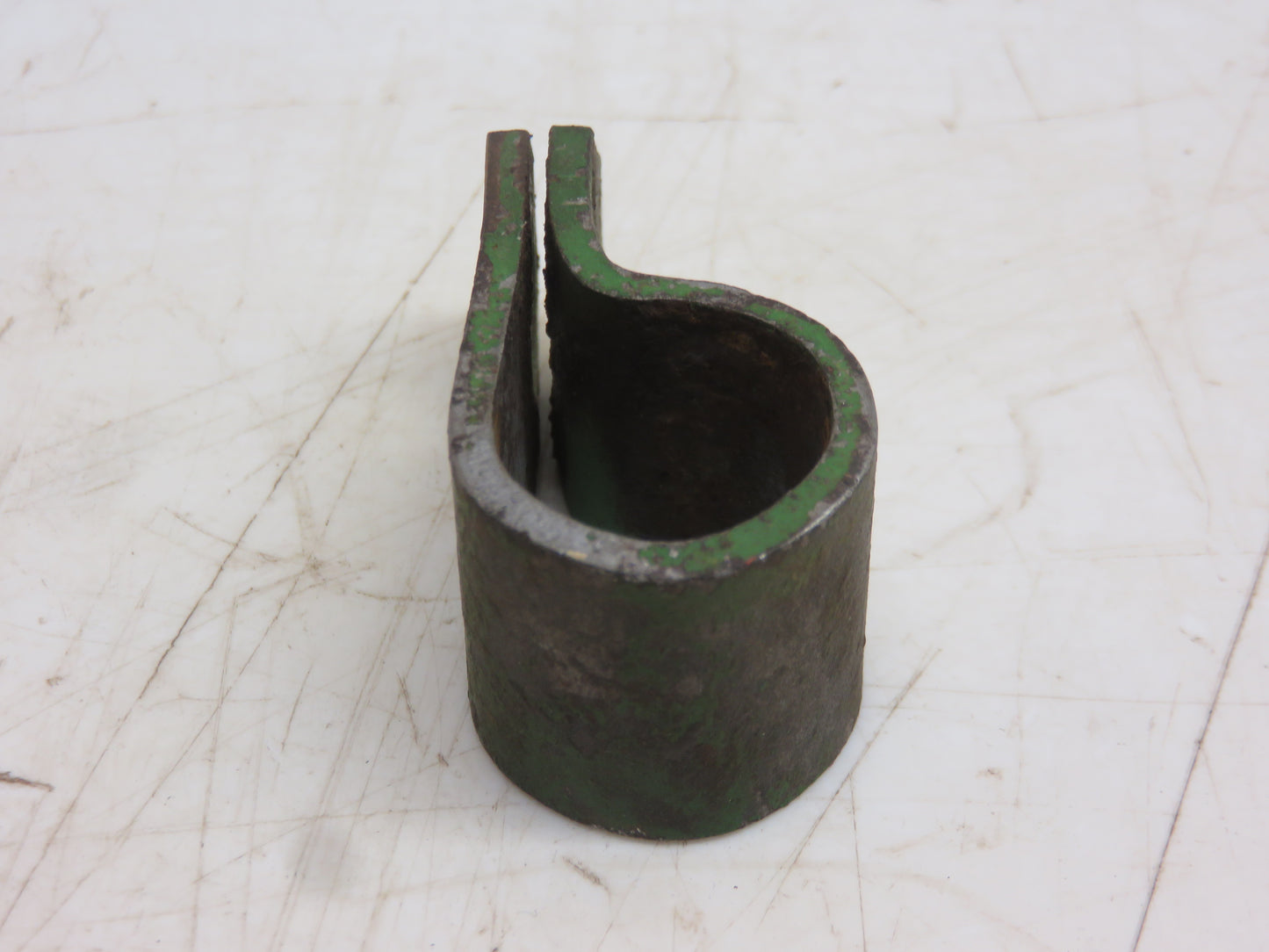 A2613R John Deere Light Bracket Clamp For A, AR, AO, B, G, H, 60, 620