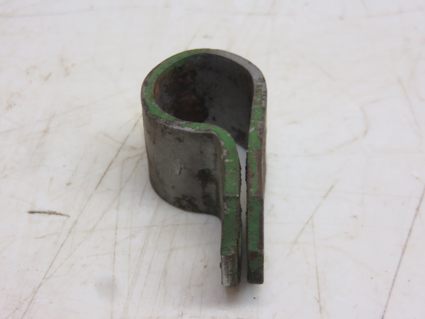 A2613R John Deere Light Bracket Clamp For A, AR, AO, B, G, H, 60, 620