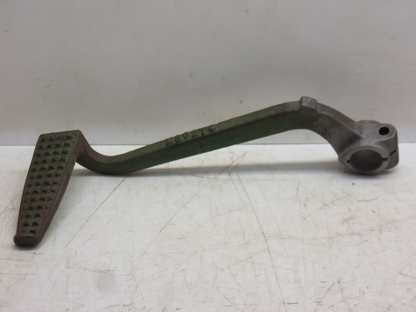 AM949T, M862T John Deere Clutch Pedal For MT