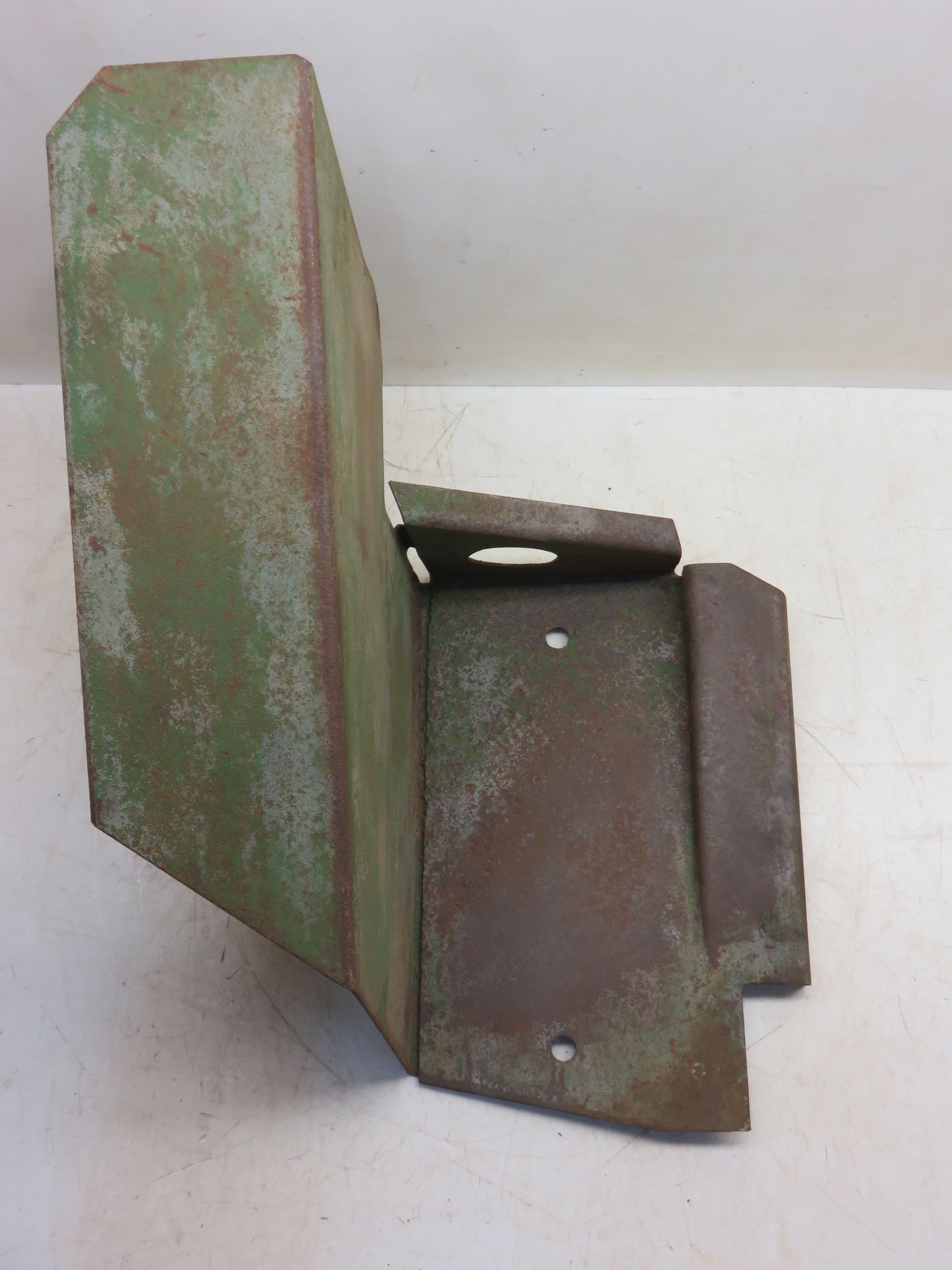 AM932T John Deere Right Side Footrest For MT