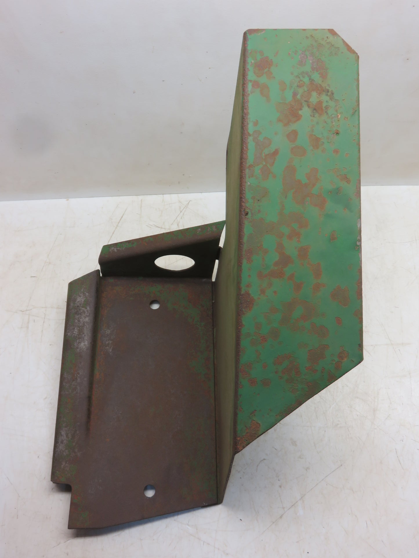 AM933T John Deere Left Side Footrest For MT