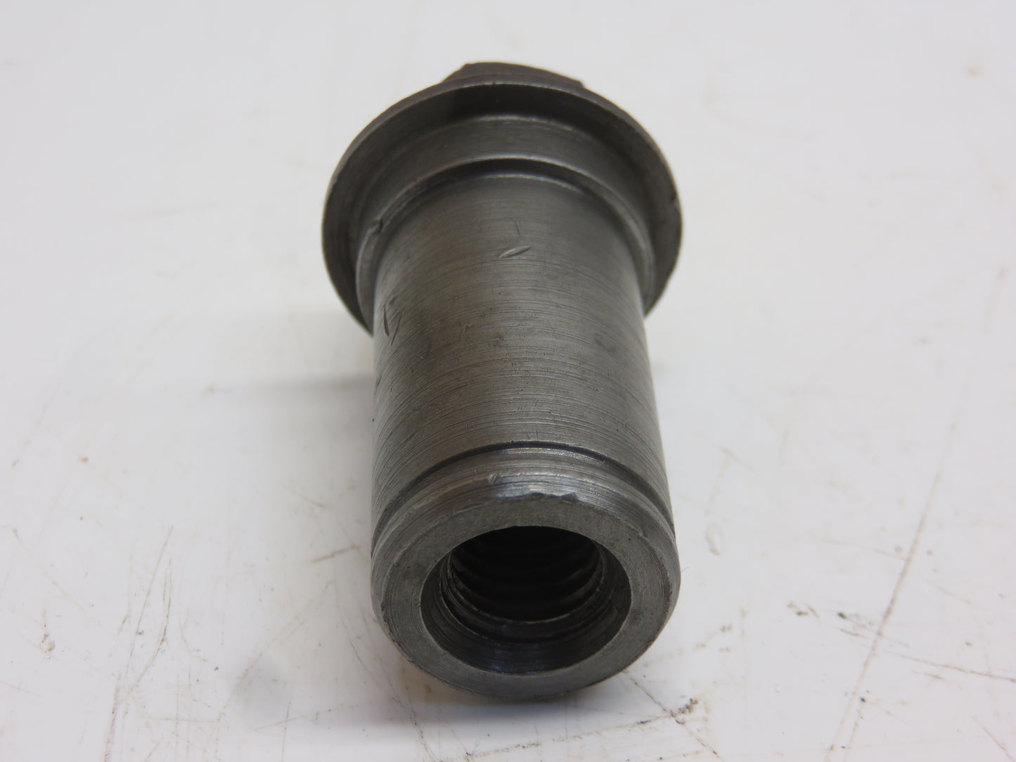 AF2889R John Deere Oil Filter Nut For 520, 620, 720, 820, 530, 630, 730, 830