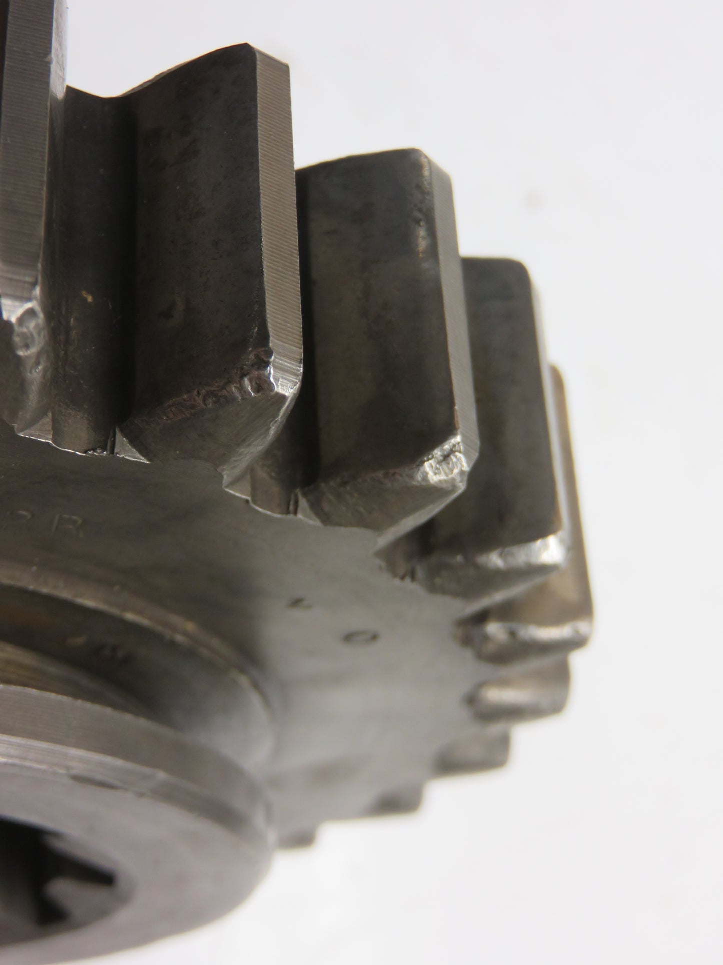 F1372R John Deere Sliding Gear Shaft Transmission Drive Pinion For 70