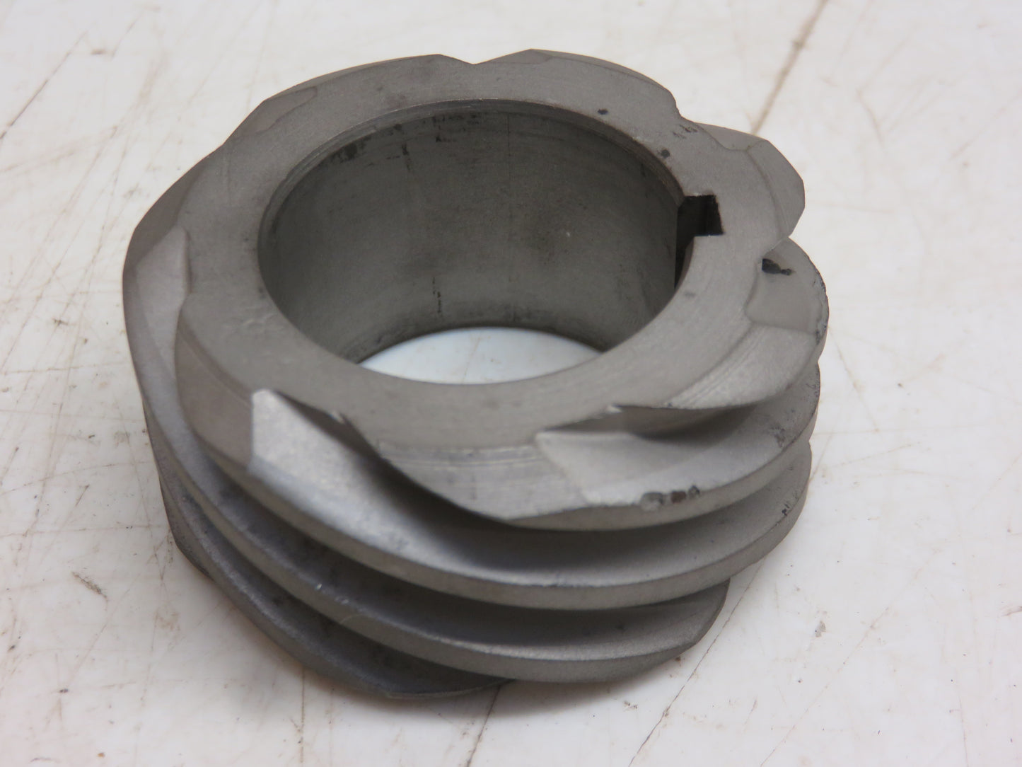 AR897R, R131R John Deere Transmission Oil Pump Drive Pinion For R