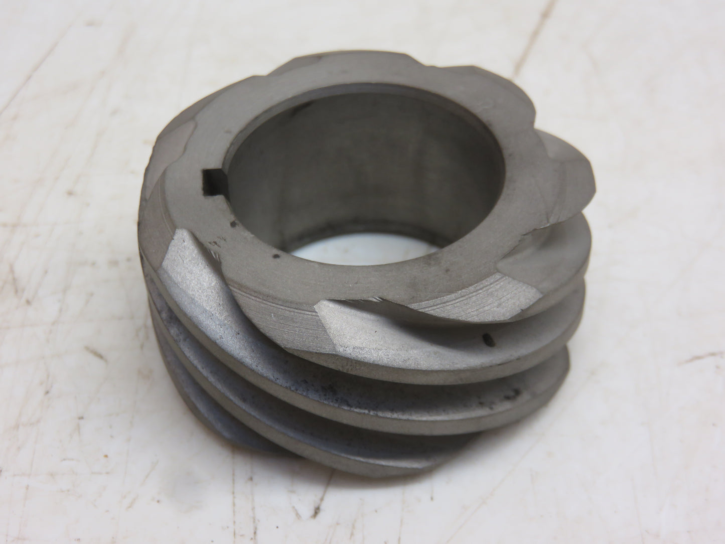 AR897R, R131R John Deere Transmission Oil Pump Drive Pinion For R