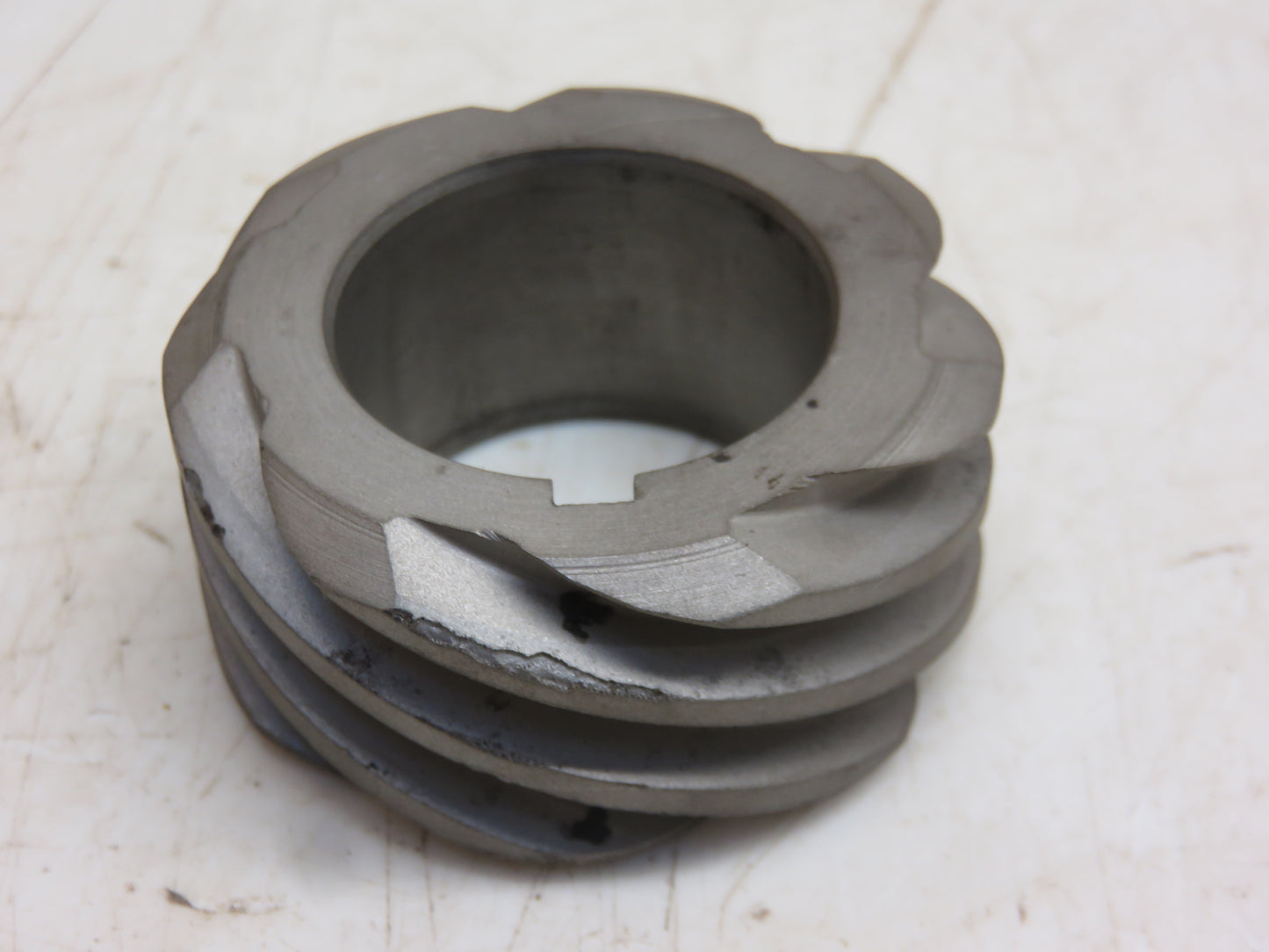 AR897R, R131R John Deere Transmission Oil Pump Drive Pinion For R