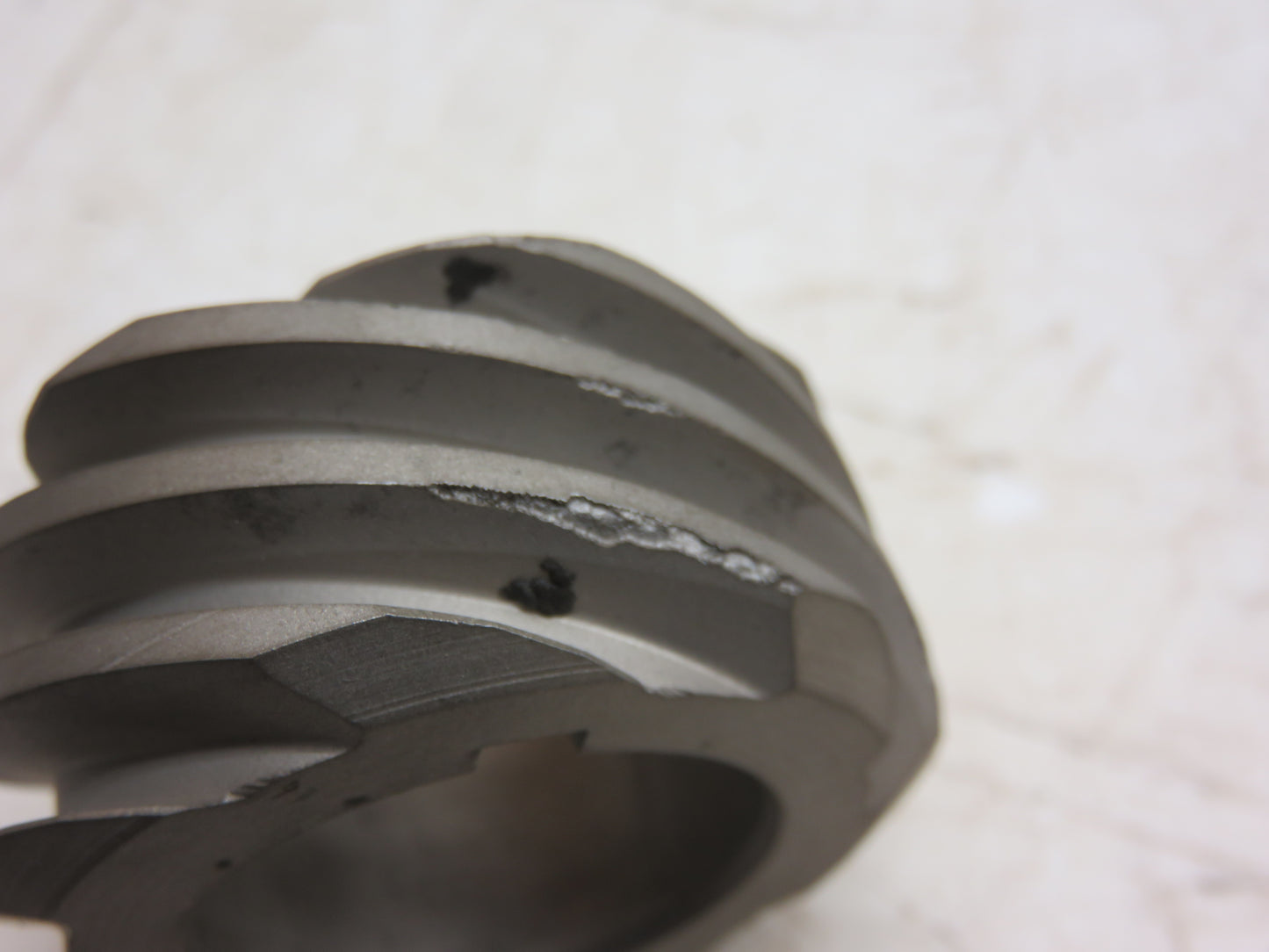 AR897R, R131R John Deere Transmission Oil Pump Drive Pinion For R