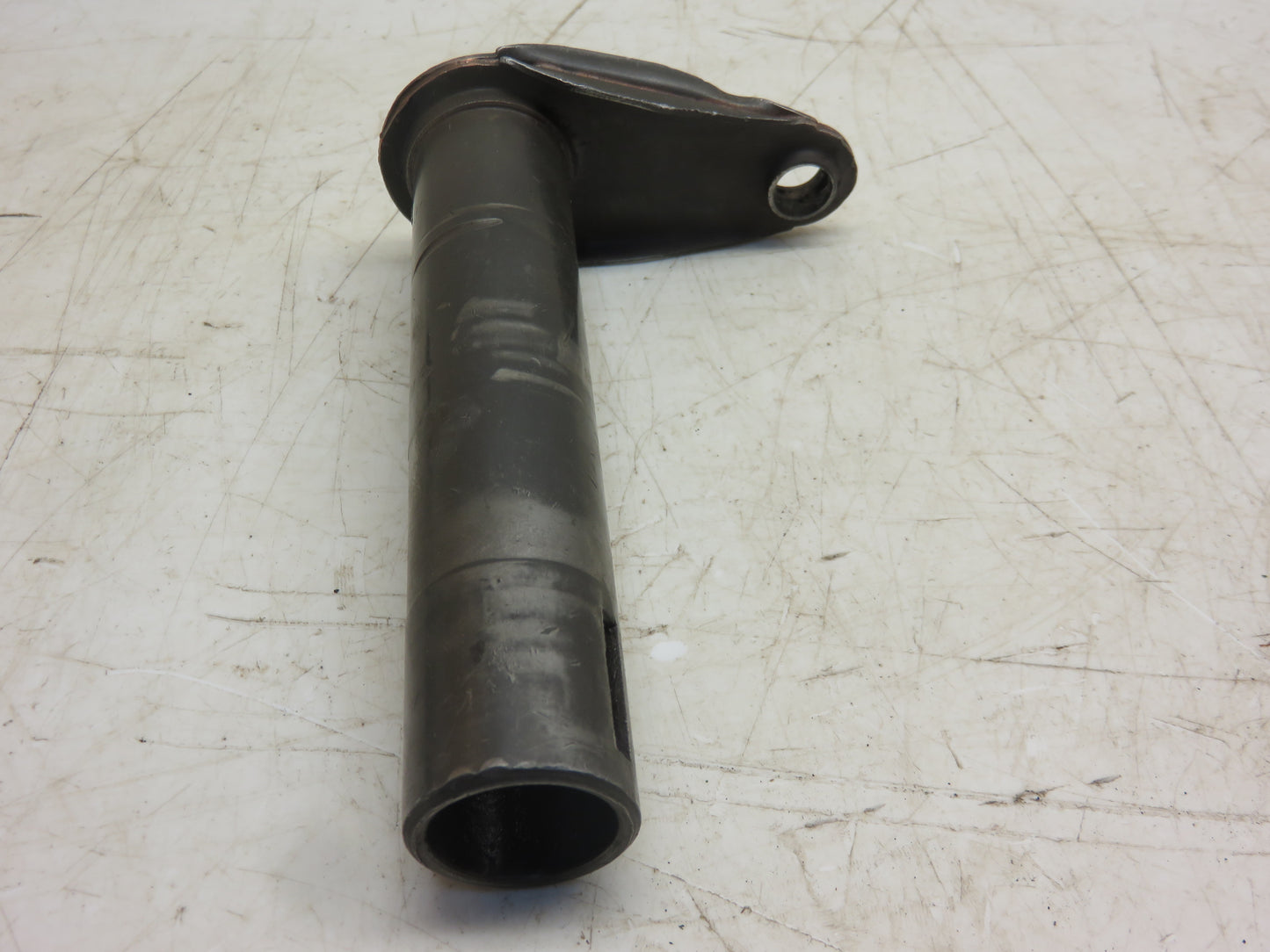 AM322T, AM686T John Deere Clutch Control Shaft For M, 40, 320, 420, 330, 430, 435
