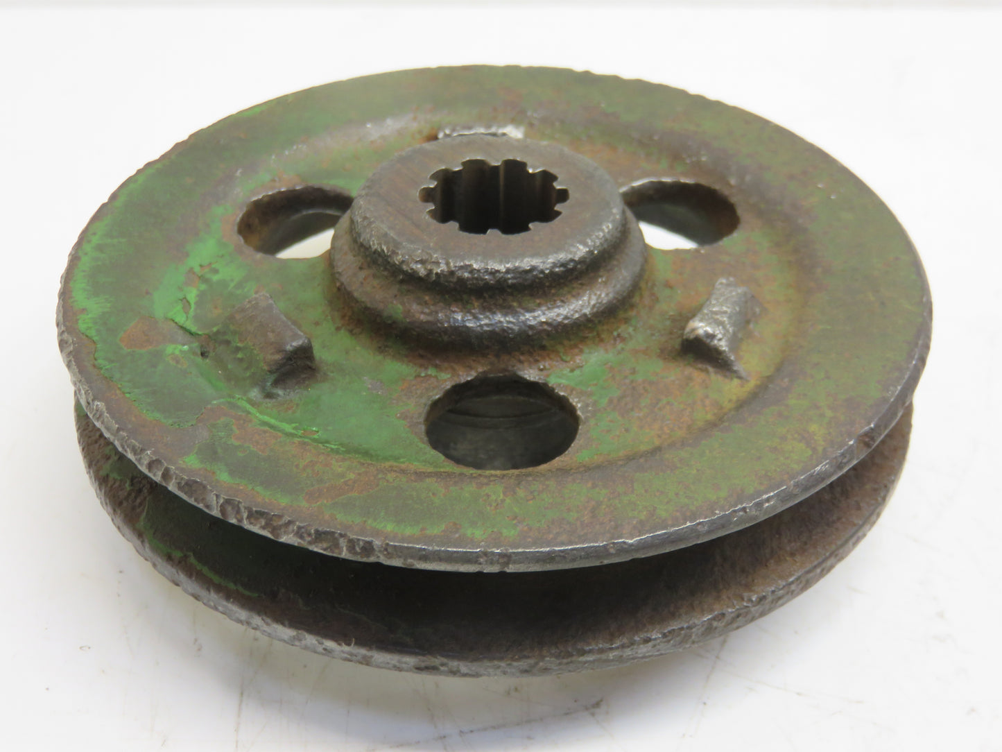 B2124R John Deere Generator Drive Pulley For A, AR, AO, B, BR, BO, H