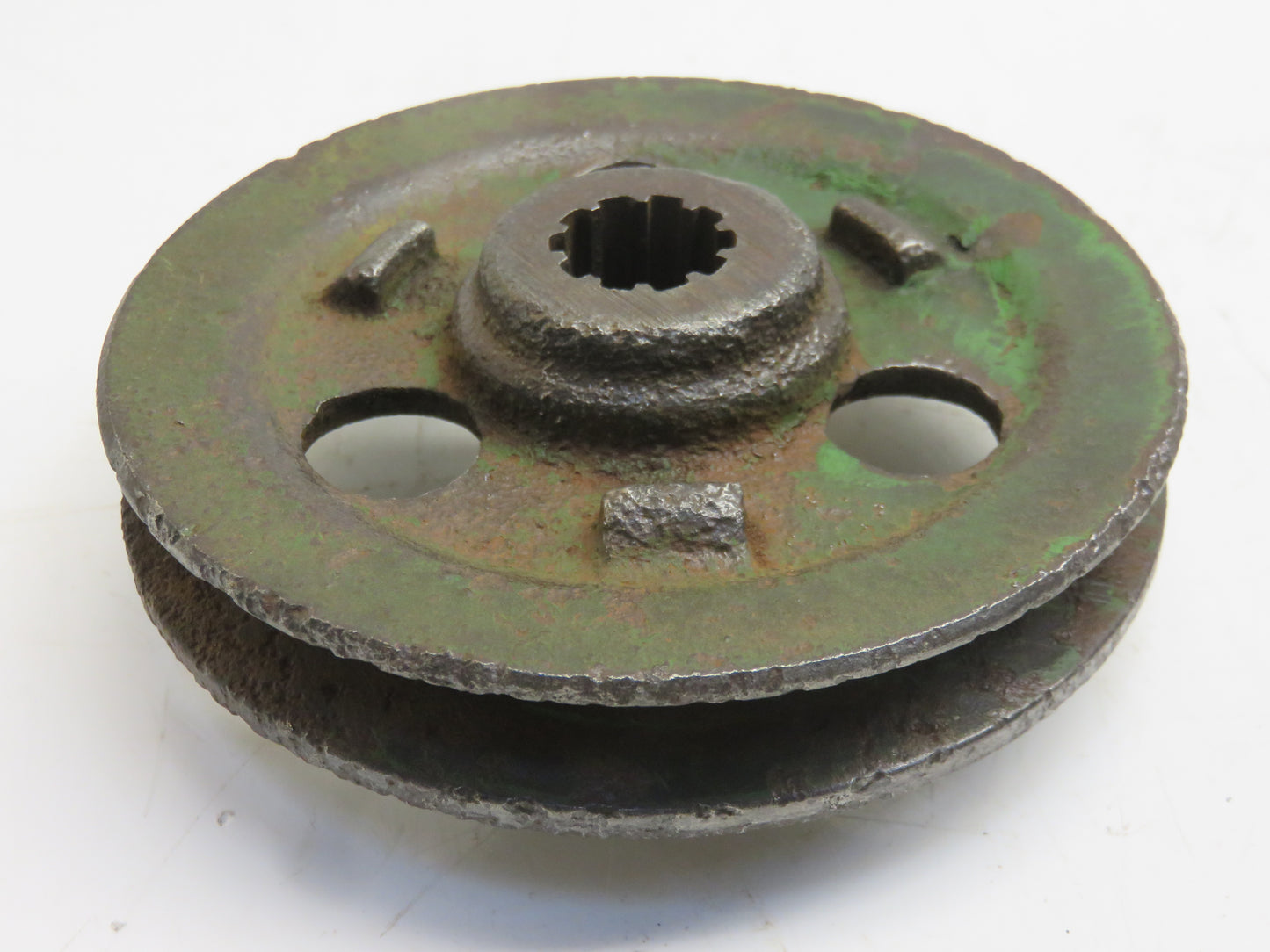 B2124R John Deere Generator Drive Pulley For A, AR, AO, B, BR, BO, H