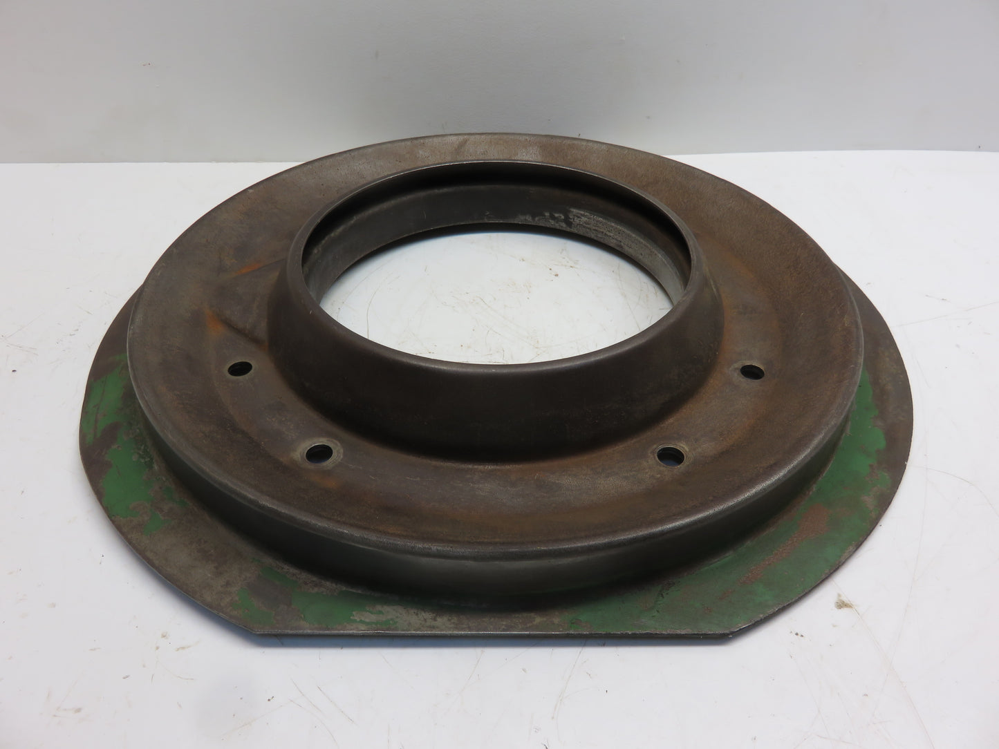 AA2336R John Deere Clutch Pulley Dust Shield For A, AR, AO