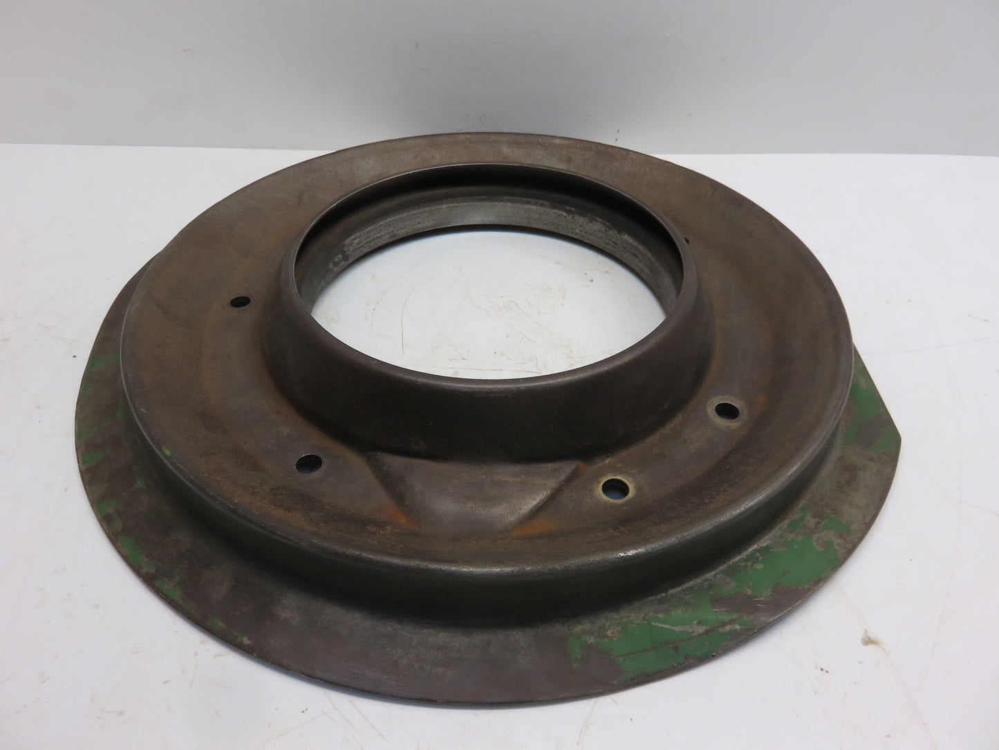 AA2336R John Deere Clutch Pulley Dust Shield For A, AR, AO