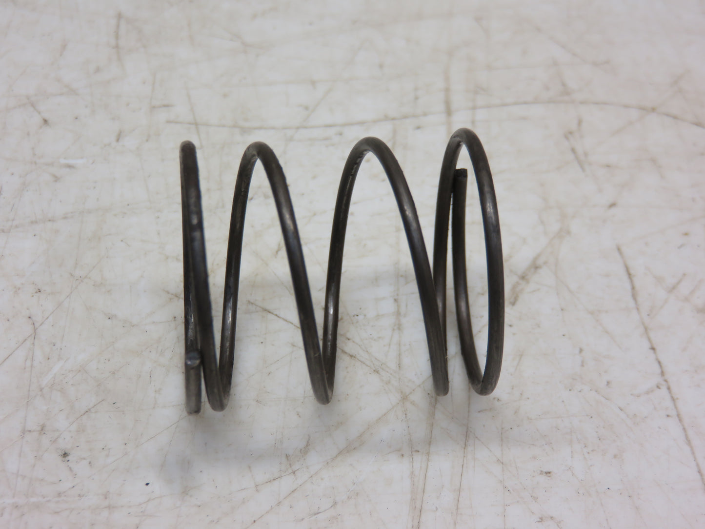 R273R John Deere Clutch Fork Spring For R, 50, 60, 80, 520, 620, 820, 530, 630, 830