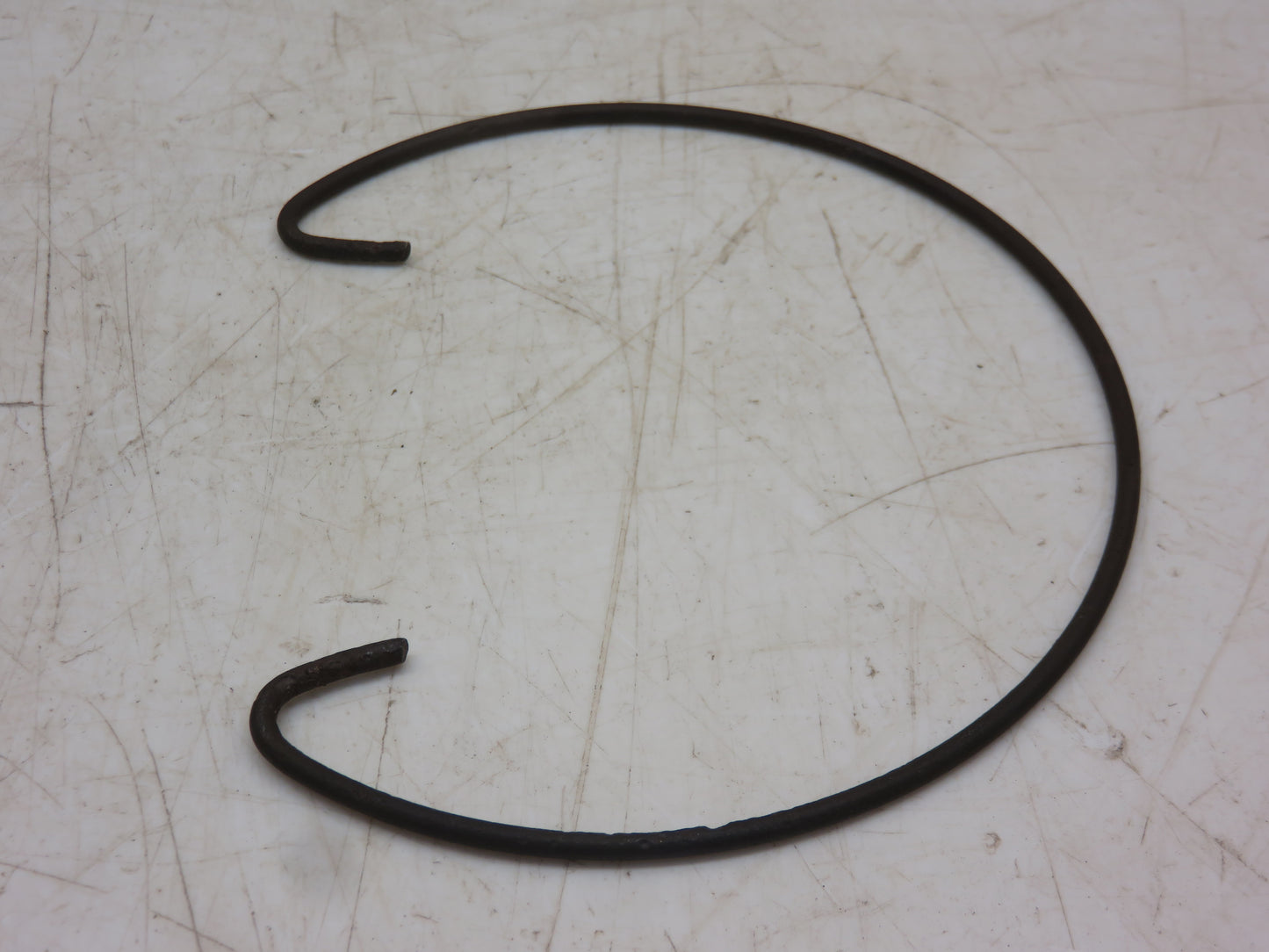L995T John Deere Baffle Plate Retaining Ring For L, LI, LA