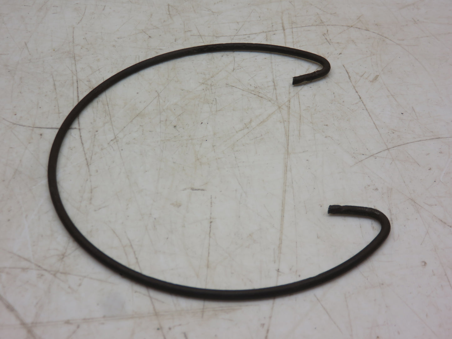 L995T John Deere Baffle Plate Retaining Ring For L, LI, LA