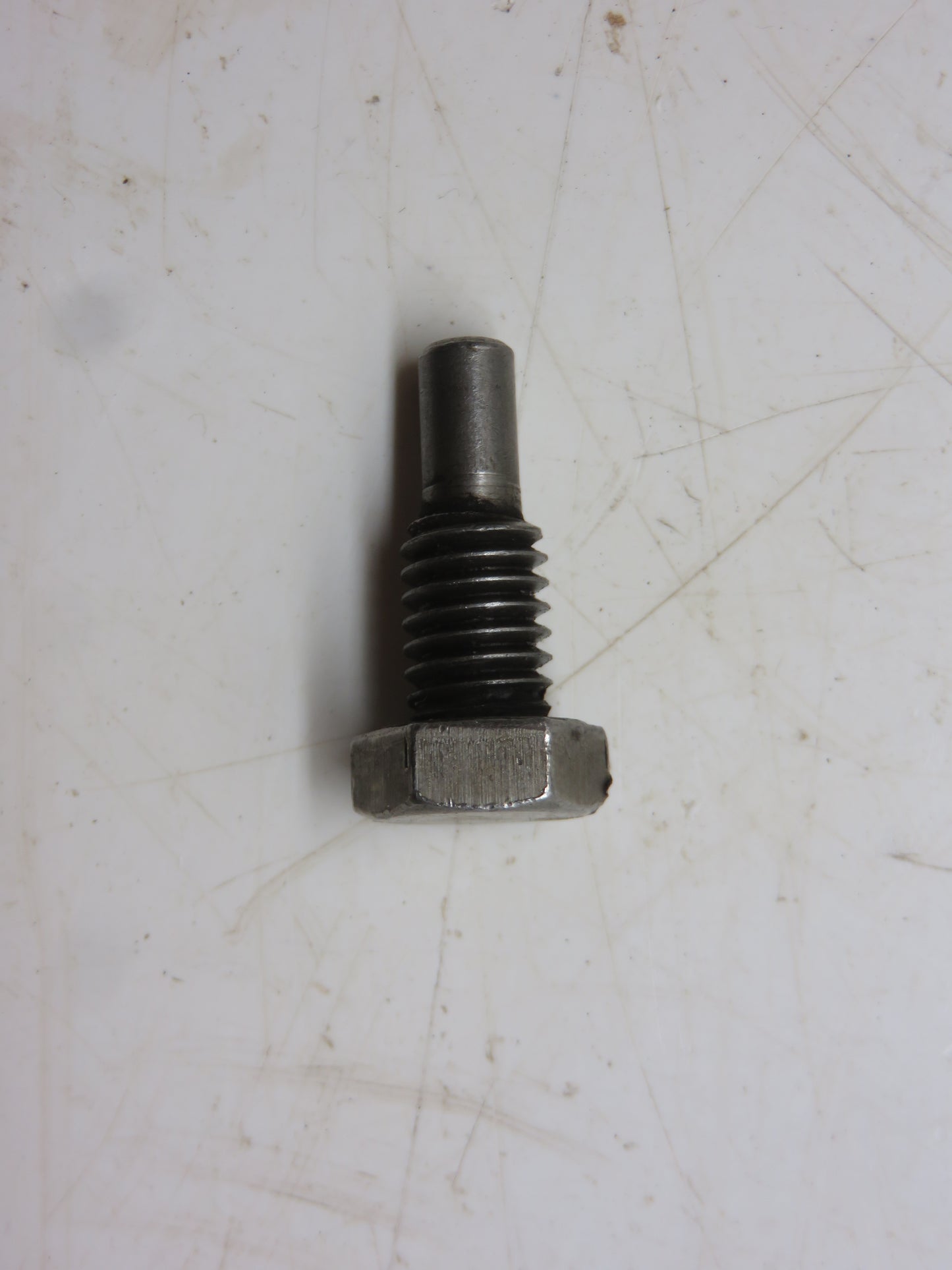 R1649R John Deere PTO Special Screw For 80, 820, 830