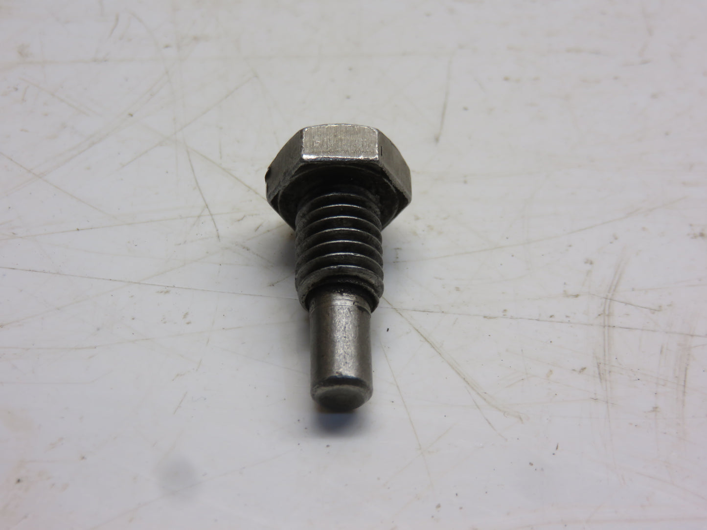 R1649R John Deere PTO Special Screw For 80, 820, 830