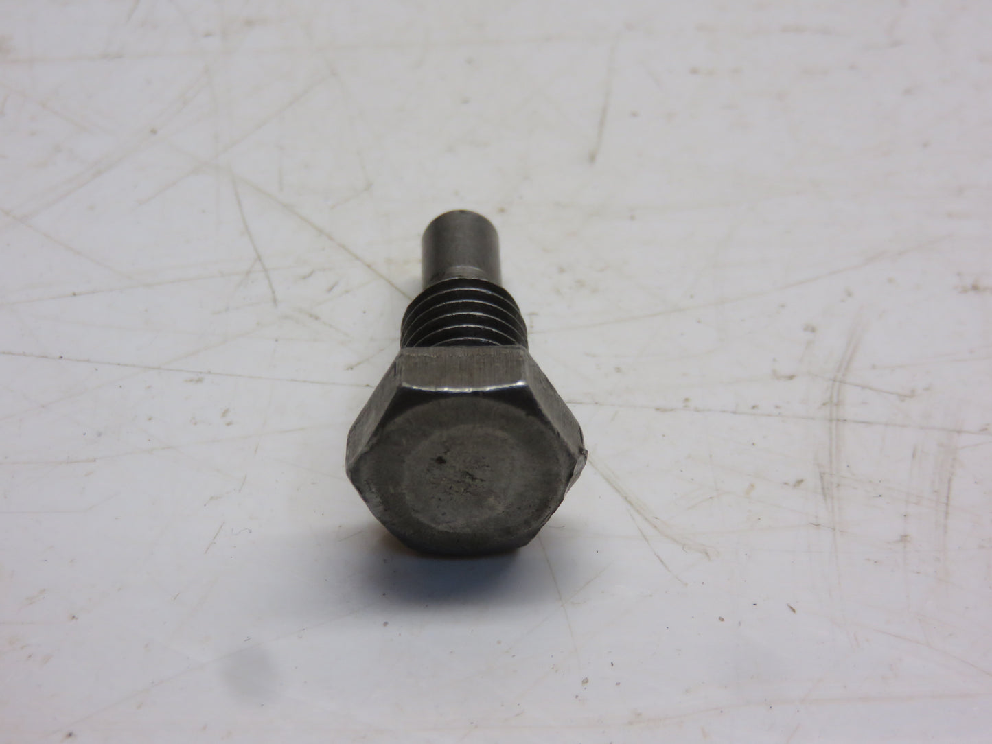 R1649R John Deere PTO Special Screw For 80, 820, 830