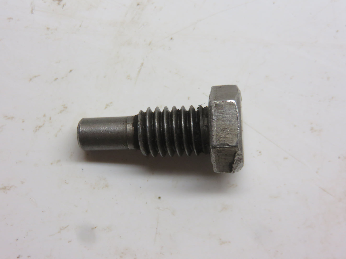 R1649R John Deere PTO Special Screw For 80, 820, 830