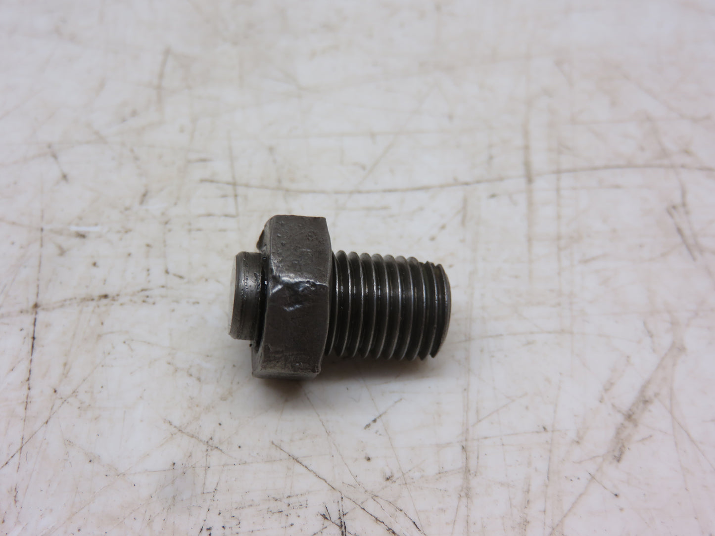 M937T John Deere Steering Shaft Adjusting Screw For MT, 40, 320, 420, 330, 430, 435