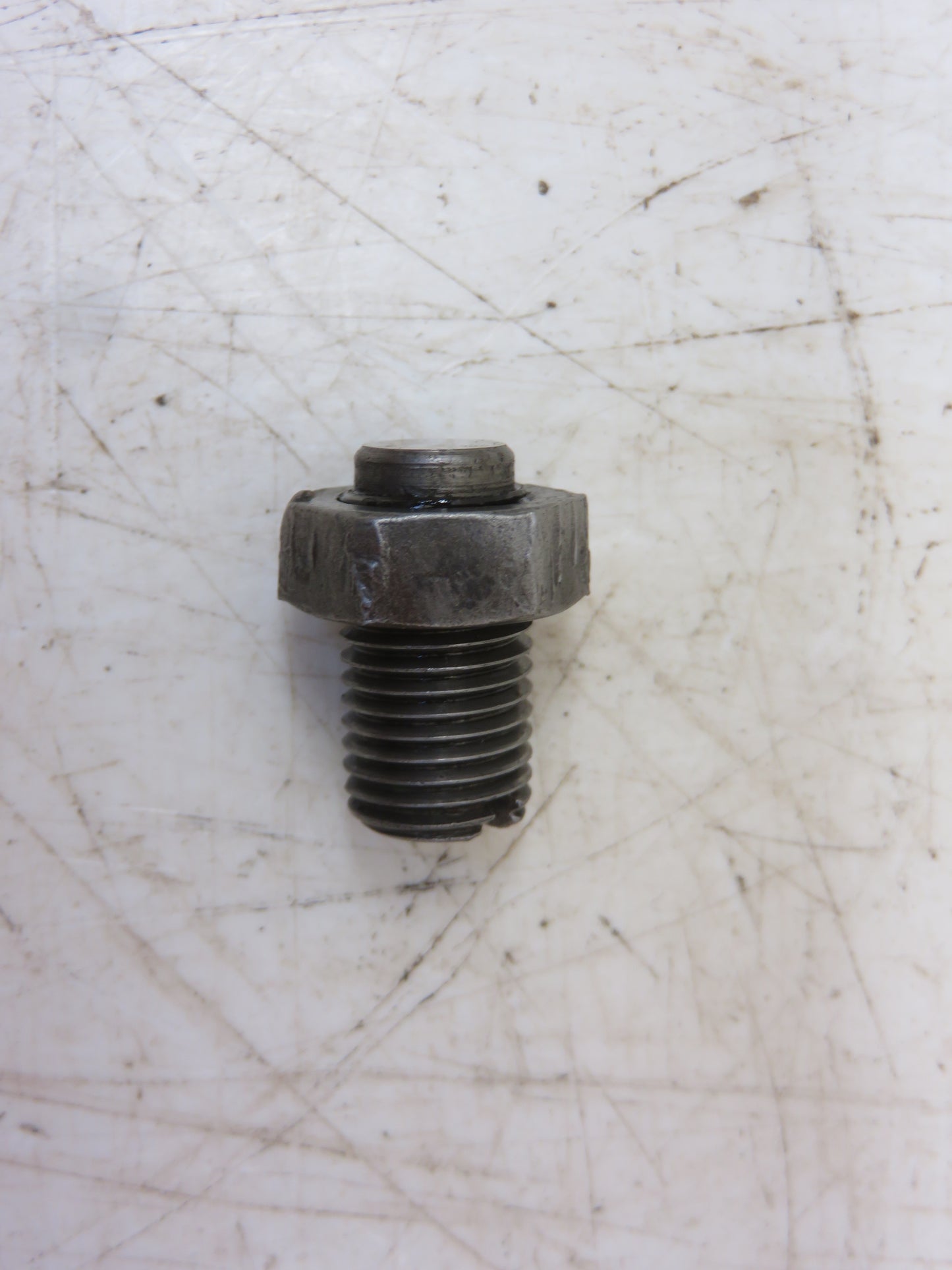 M937T John Deere Steering Shaft Adjusting Screw For MT, 40, 320, 420, 330, 430, 435