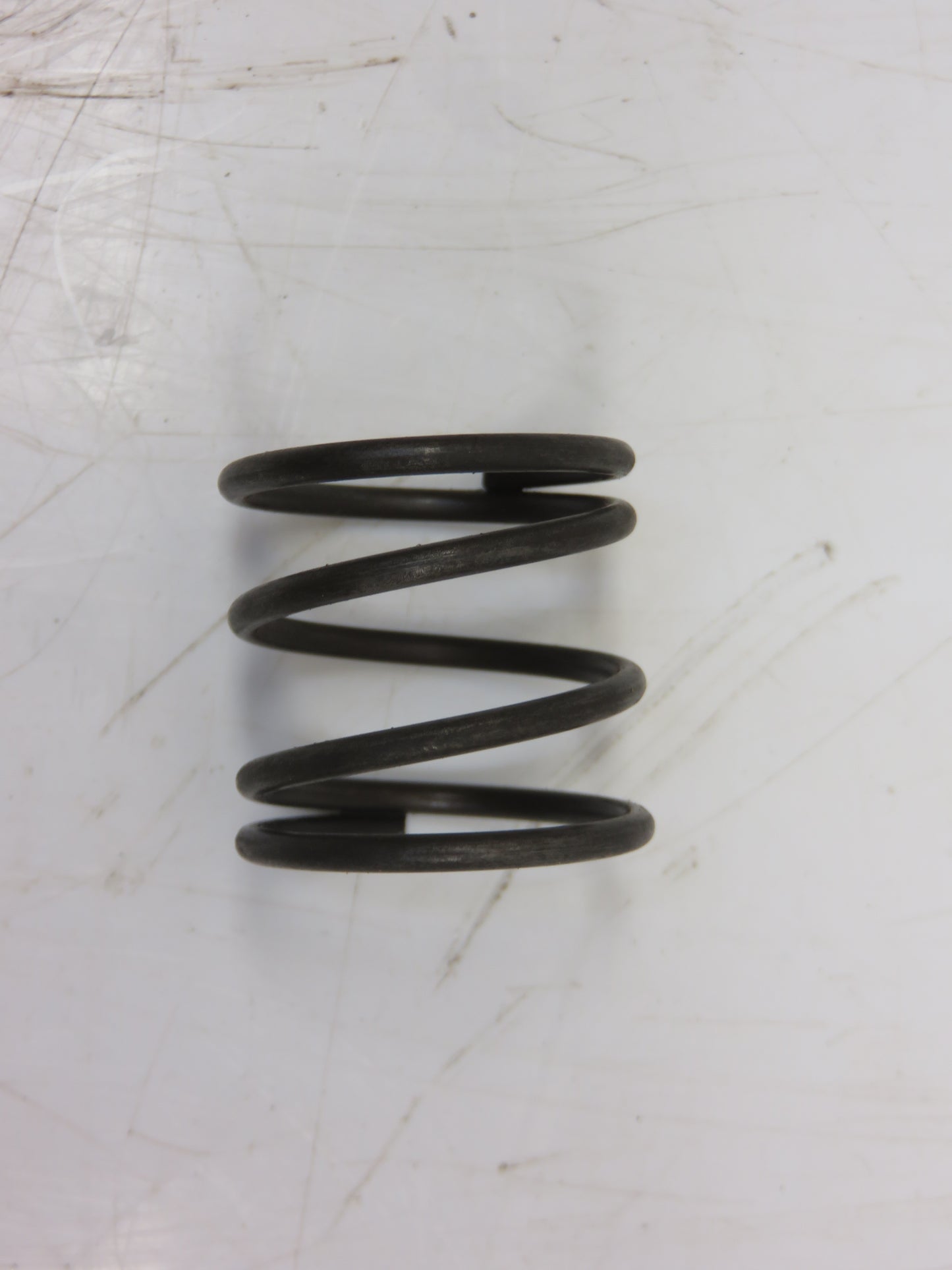 M90T John Deere Oil Filter Bottom Plate Spring For M, MT, 40, 320, 420, 330, 430, 1010, 2010