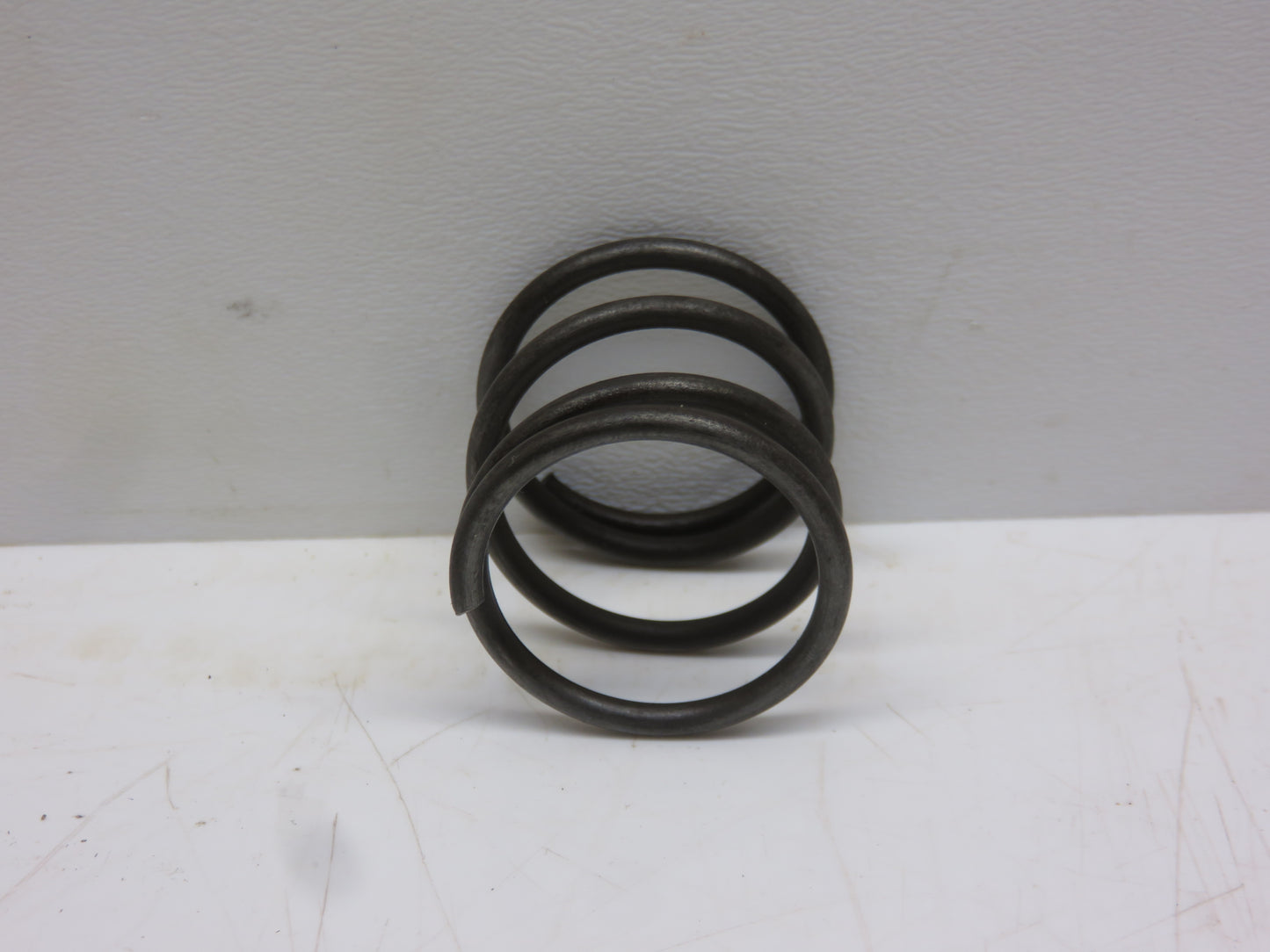 M90T John Deere Oil Filter Bottom Plate Spring For M, MT, 40, 320, 420, 330, 430, 1010, 2010