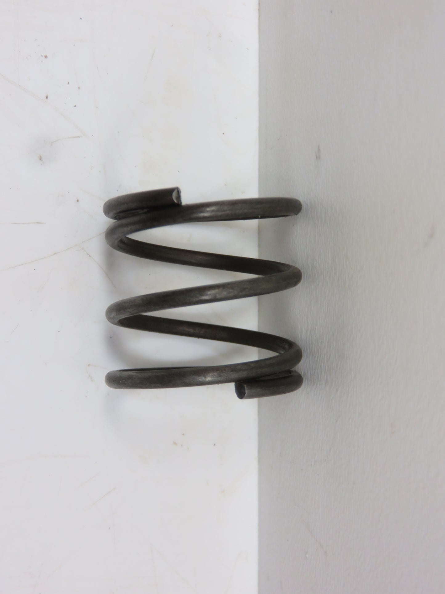 M90T John Deere Oil Filter Bottom Plate Spring For M, MT, 40, 320, 420, 330, 430, 1010, 2010