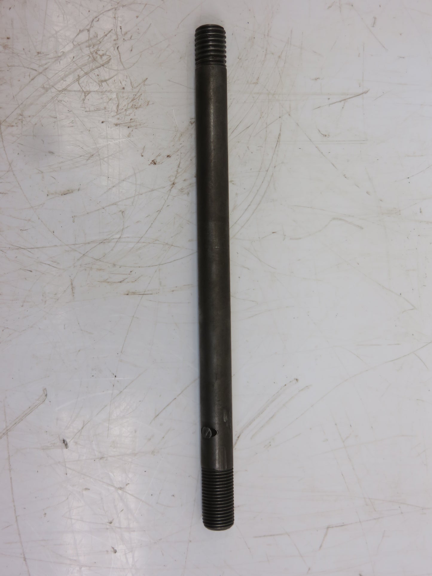 M95T John Deere Oil Filter Stud For M, 40, 320, 330, 420, 430