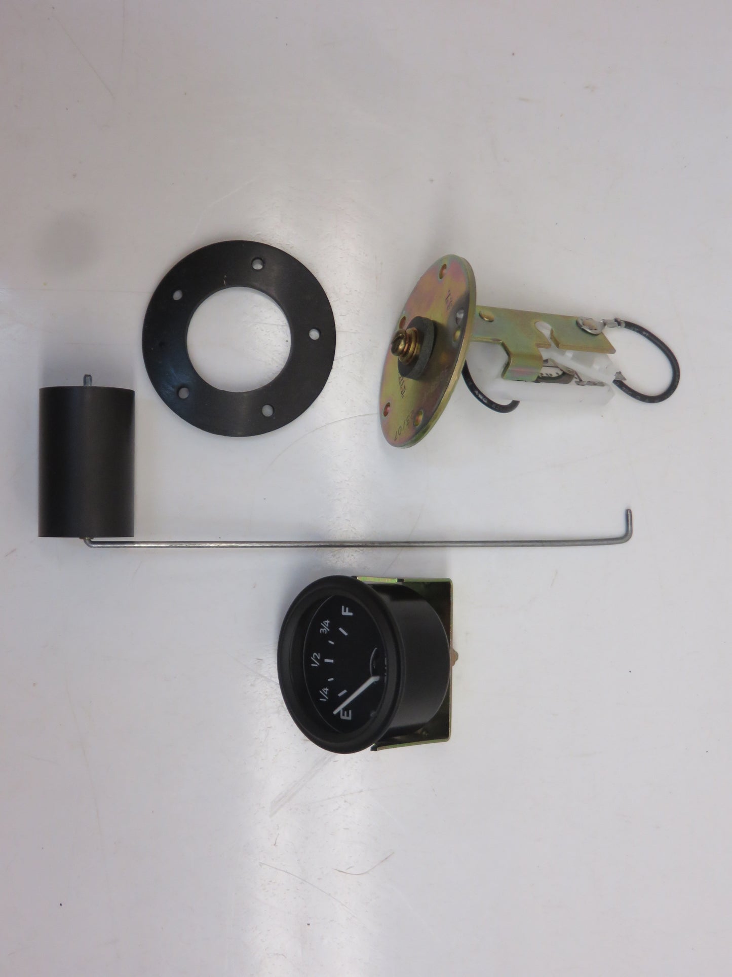 AF2721R John Deere Reproduction High Quality Fuel Gauge And Sending Unit For 520, 620, 720