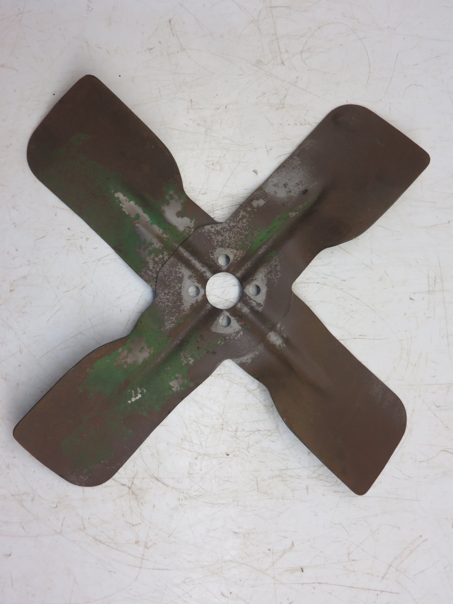 AM2840T John Deere Fan Blade For 420, 430, 435