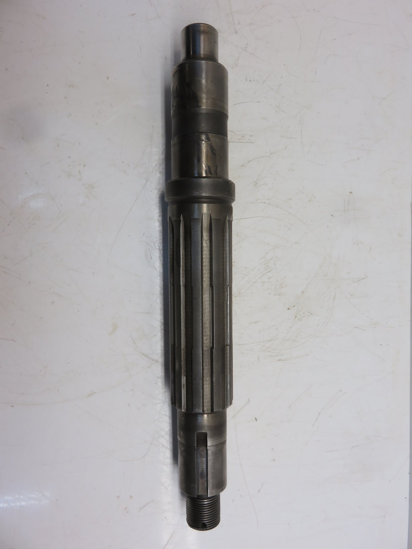 AA6520R John Deere Countershaft For 620, 630