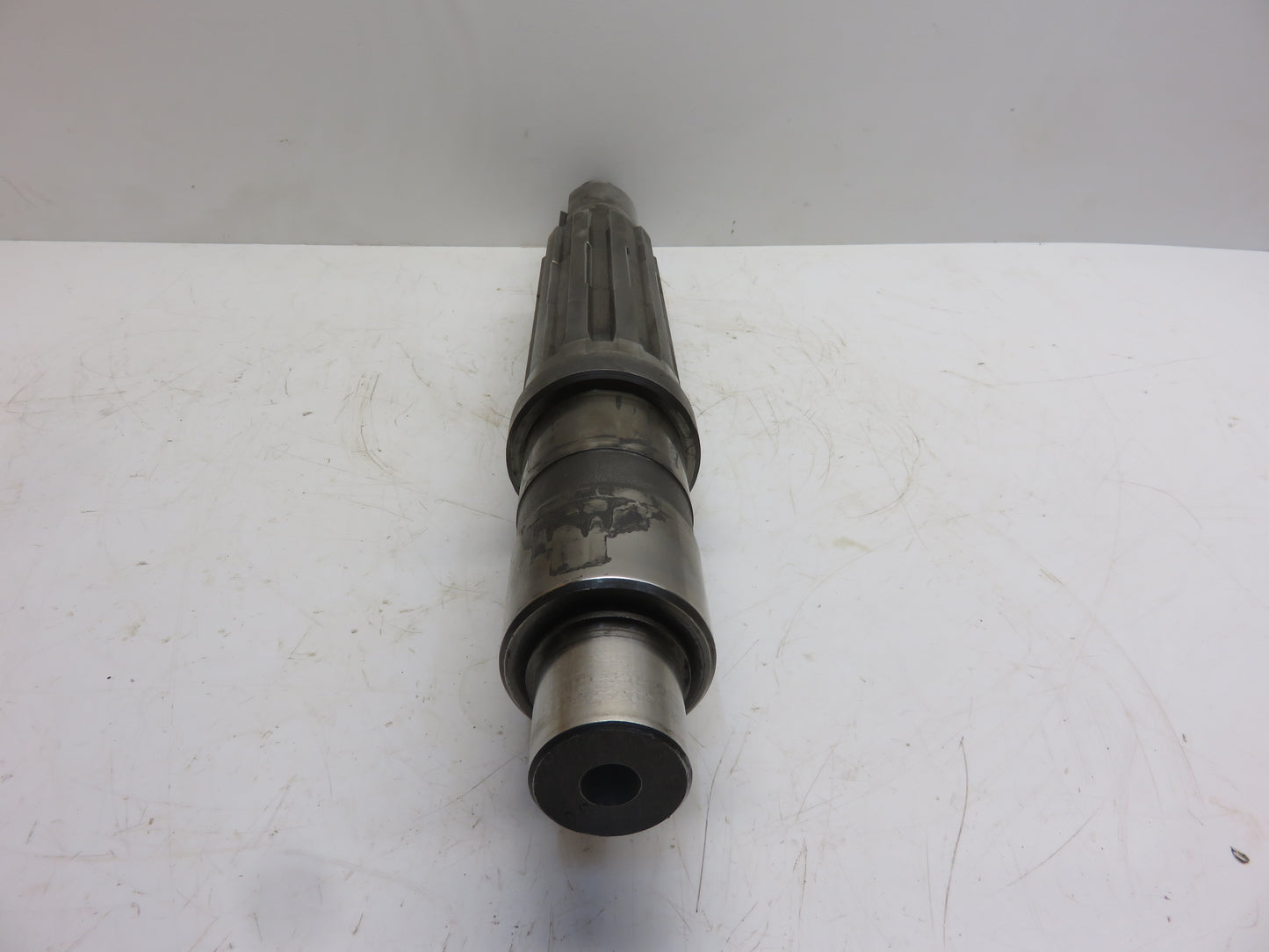 AA6520R John Deere Countershaft For 620, 630