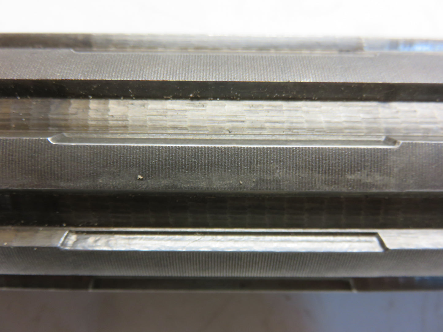 AA6520R John Deere Countershaft For 620, 630