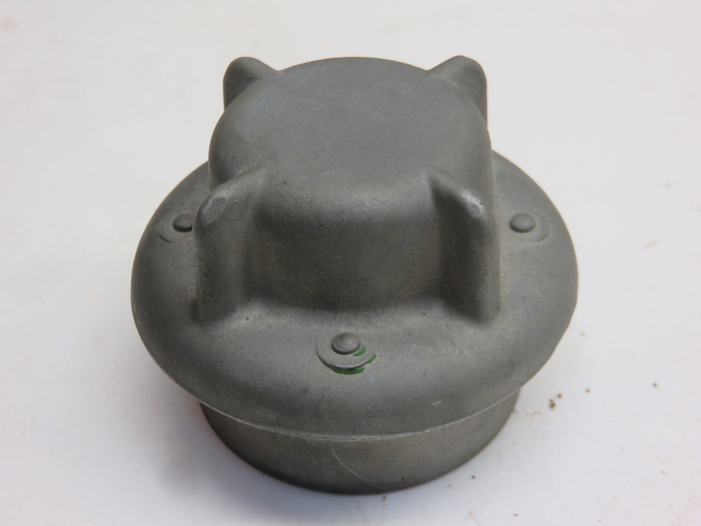 AR30697, R32715 John Deere Hydraulic Oil Fill Cap For 2510, 3020, 4020, 5020, 6030