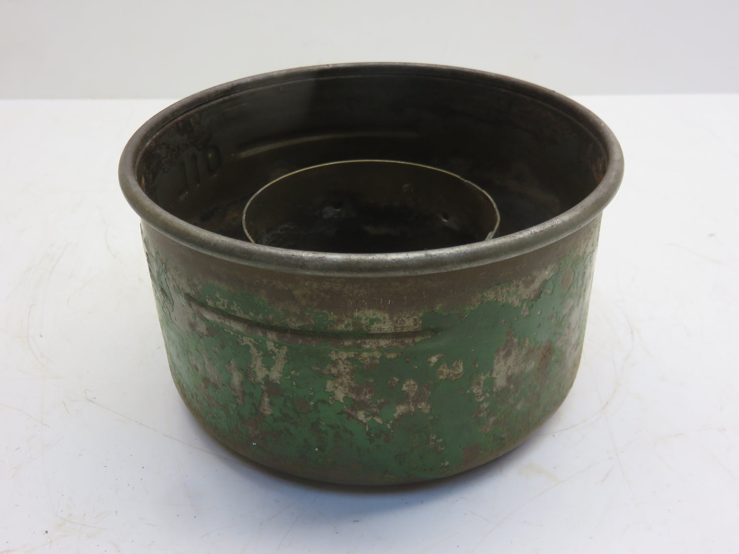 AB3477R John Deere Air Cleaner Oil Cup For B, BR, BO, 50, 520, 530