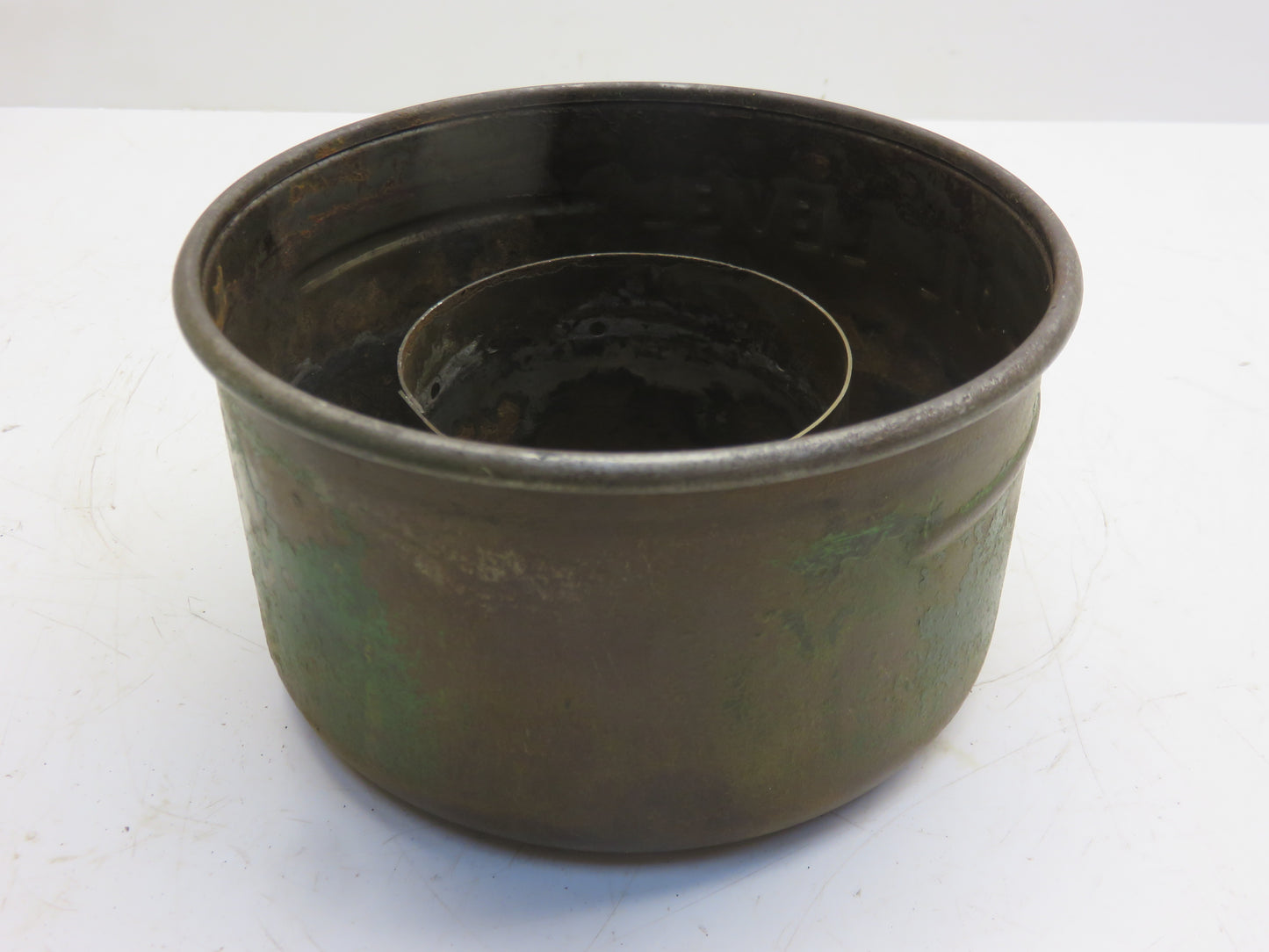 AB3477R John Deere Air Cleaner Oil Cup For B, BR, BO, 50, 520, 530