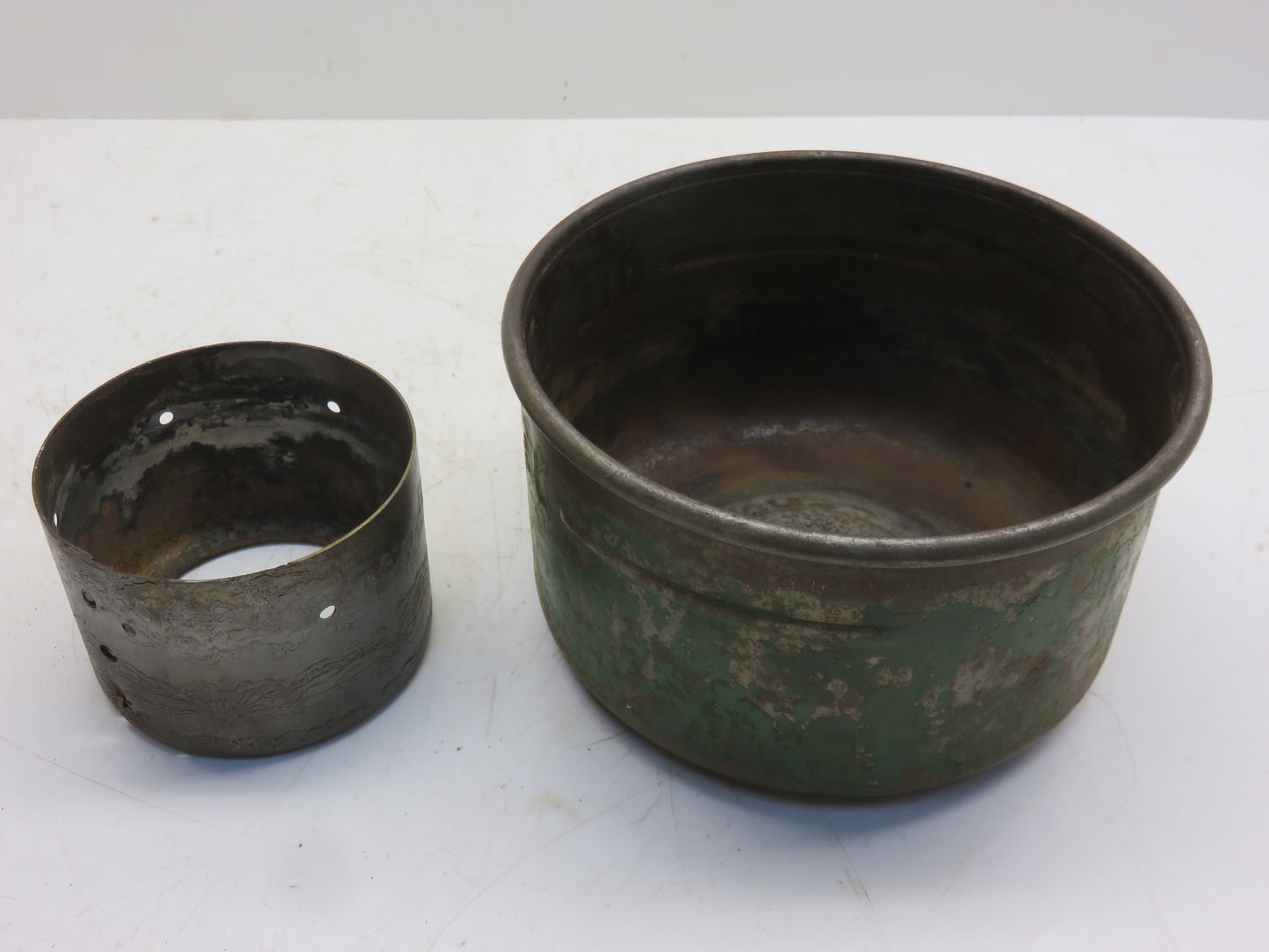 AB3477R John Deere Air Cleaner Oil Cup For B, BR, BO, 50, 520, 530