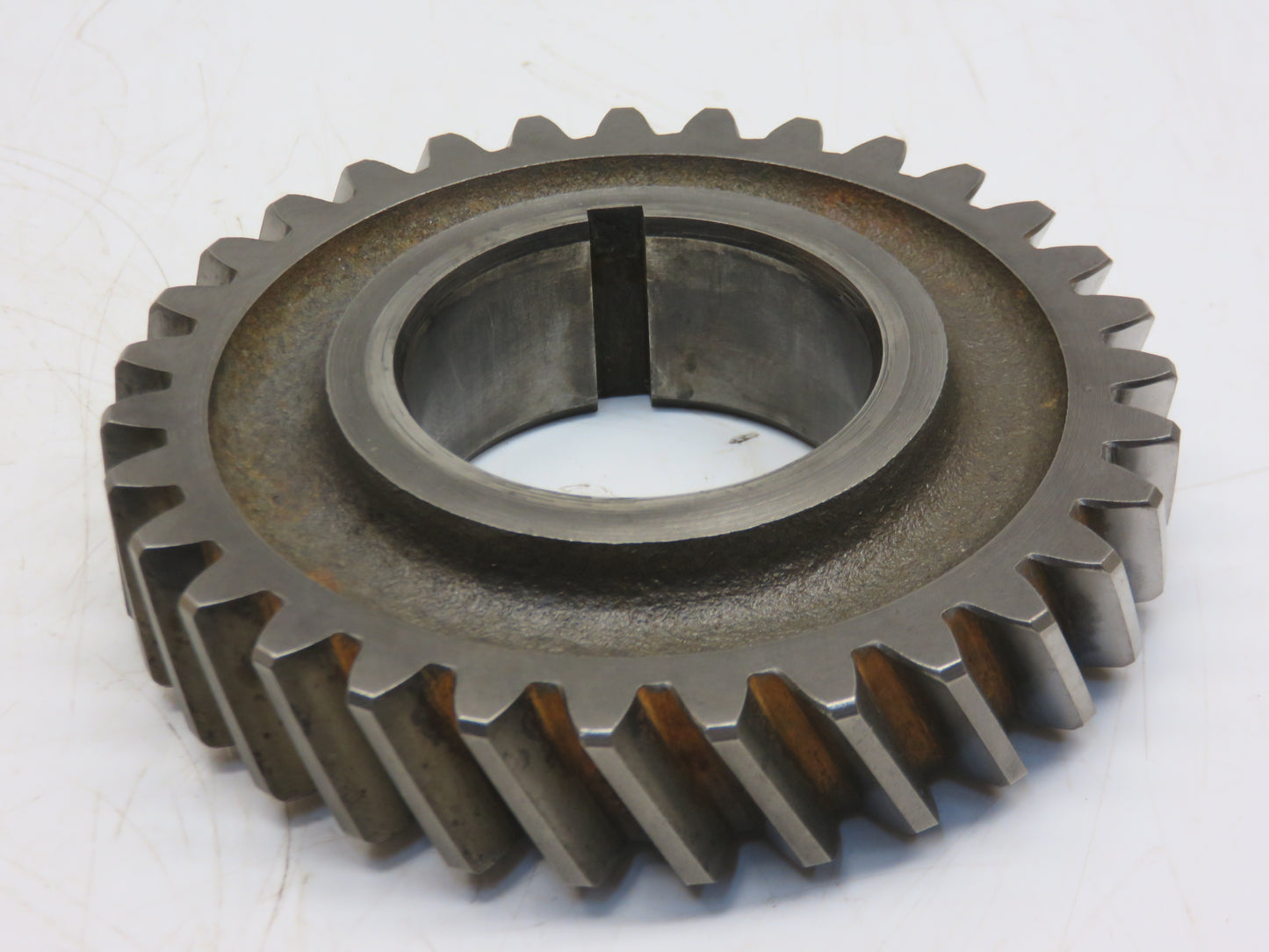 T12664 John Deere Input Shaft Drive Gear For 2010