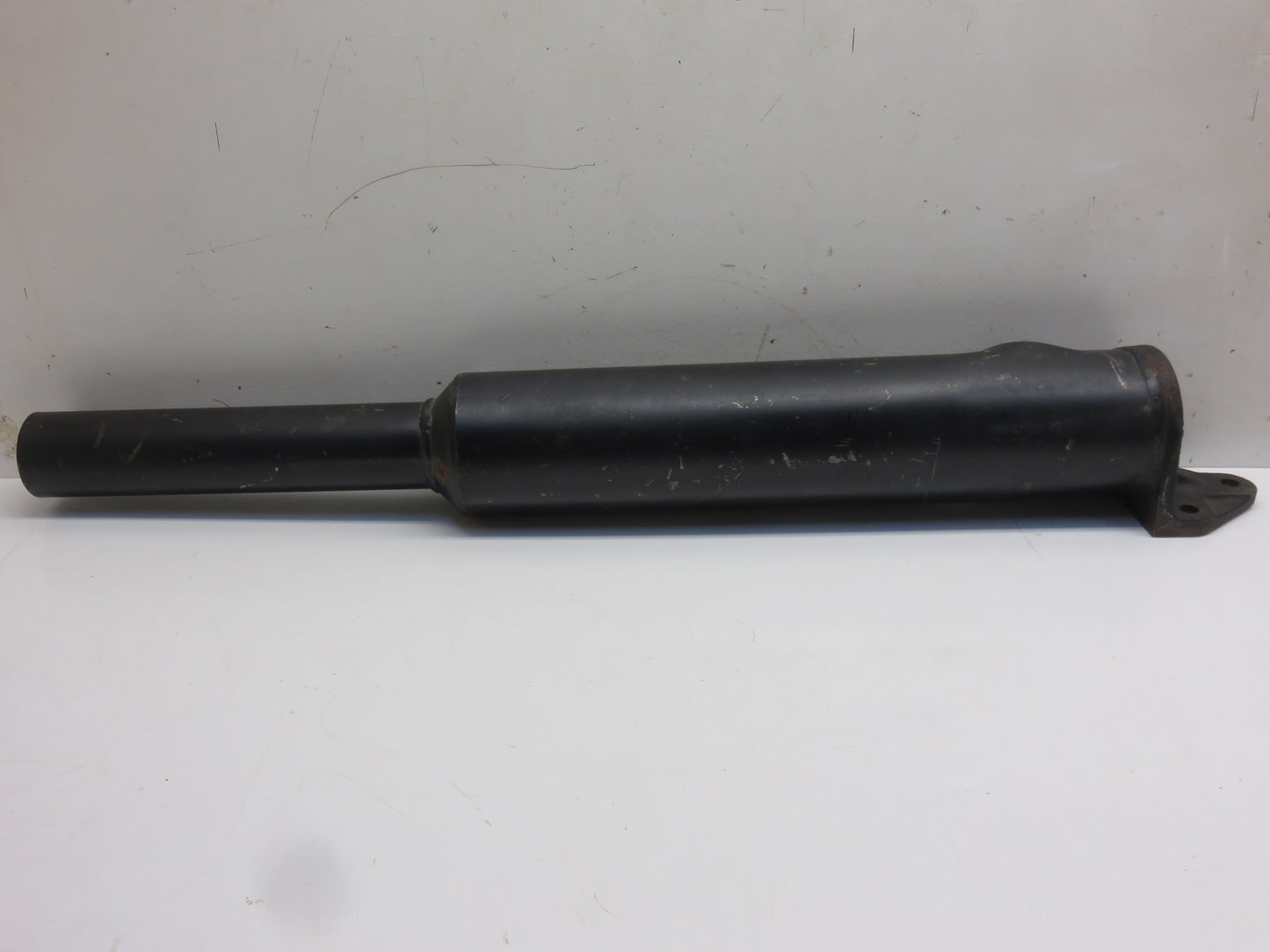 AH519R John Deere Muffler For H