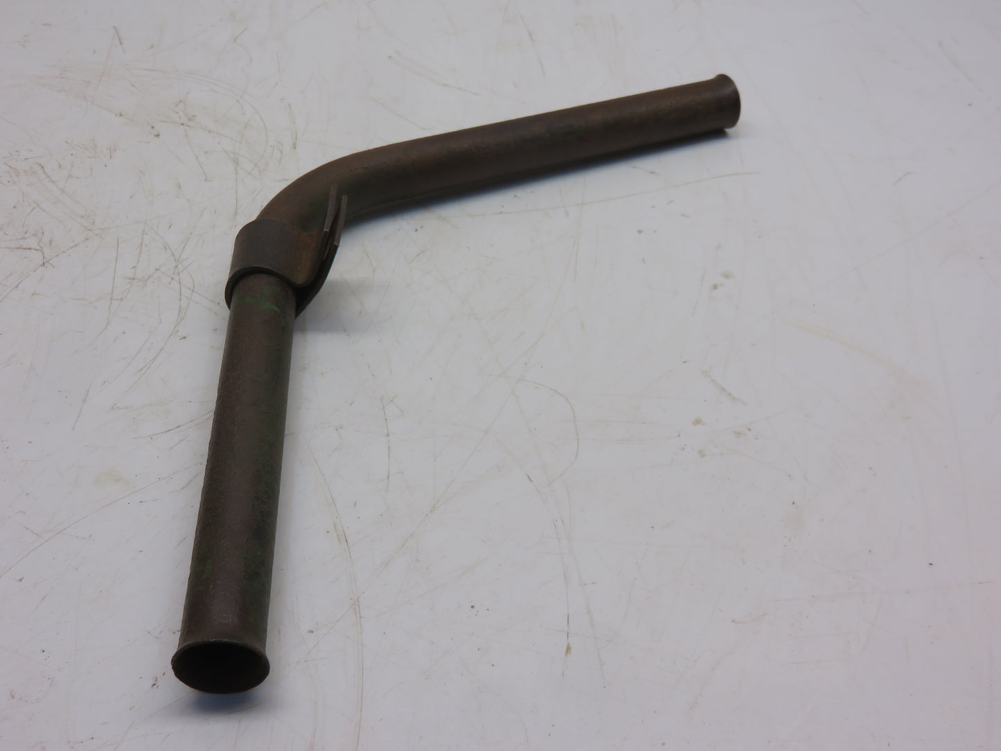 AA2209R John Deere Generator Wire Conduit With Clip For A, B