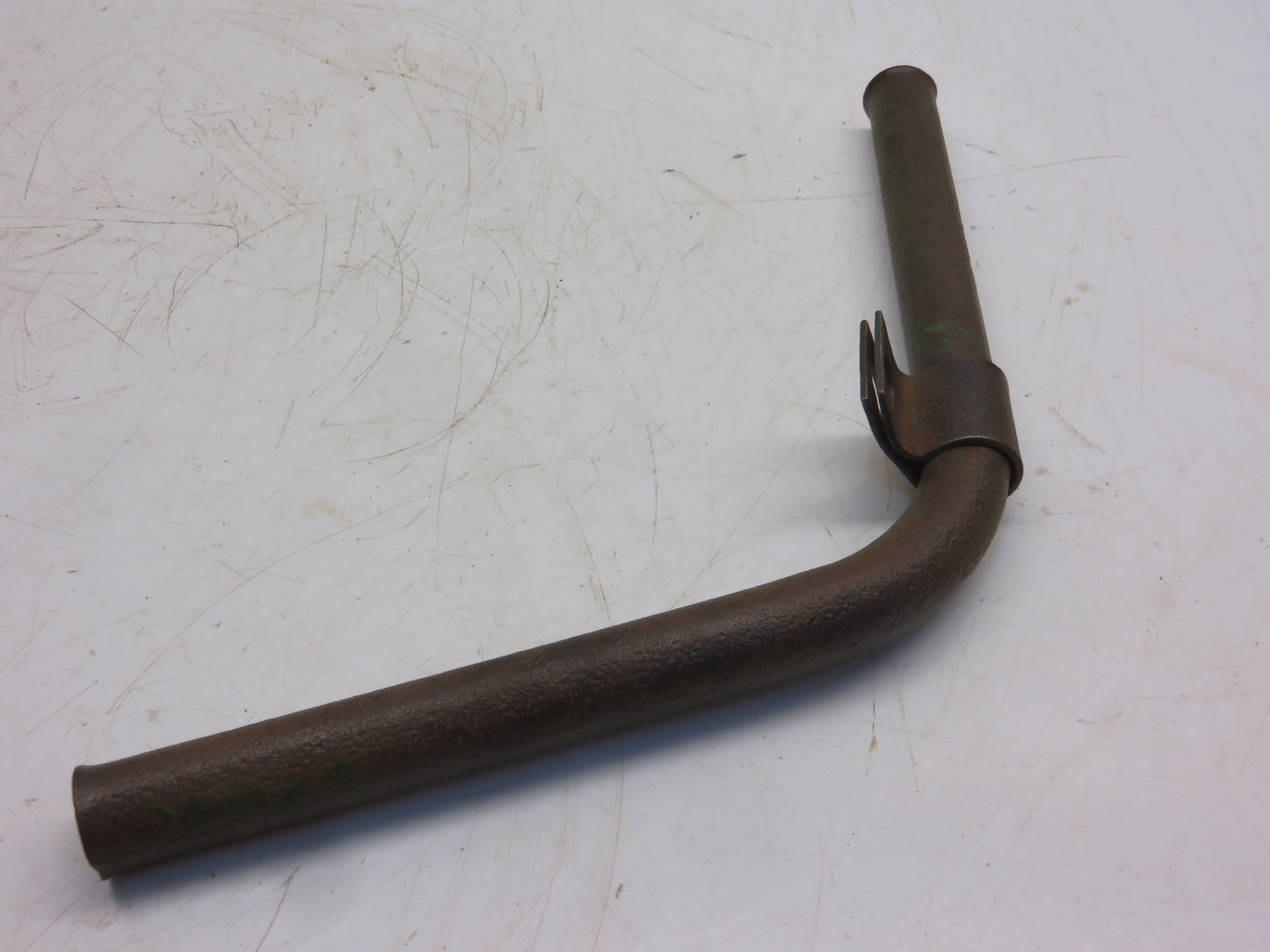 AA2209R John Deere Generator Wire Conduit With Clip For A, B