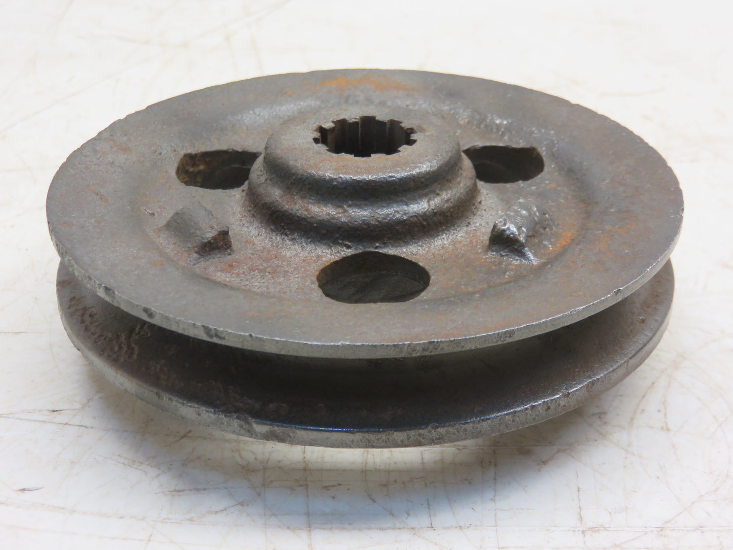 B2124R John Deere Generator Drive Pulley For A, AR, AO, B, BR, BO, H