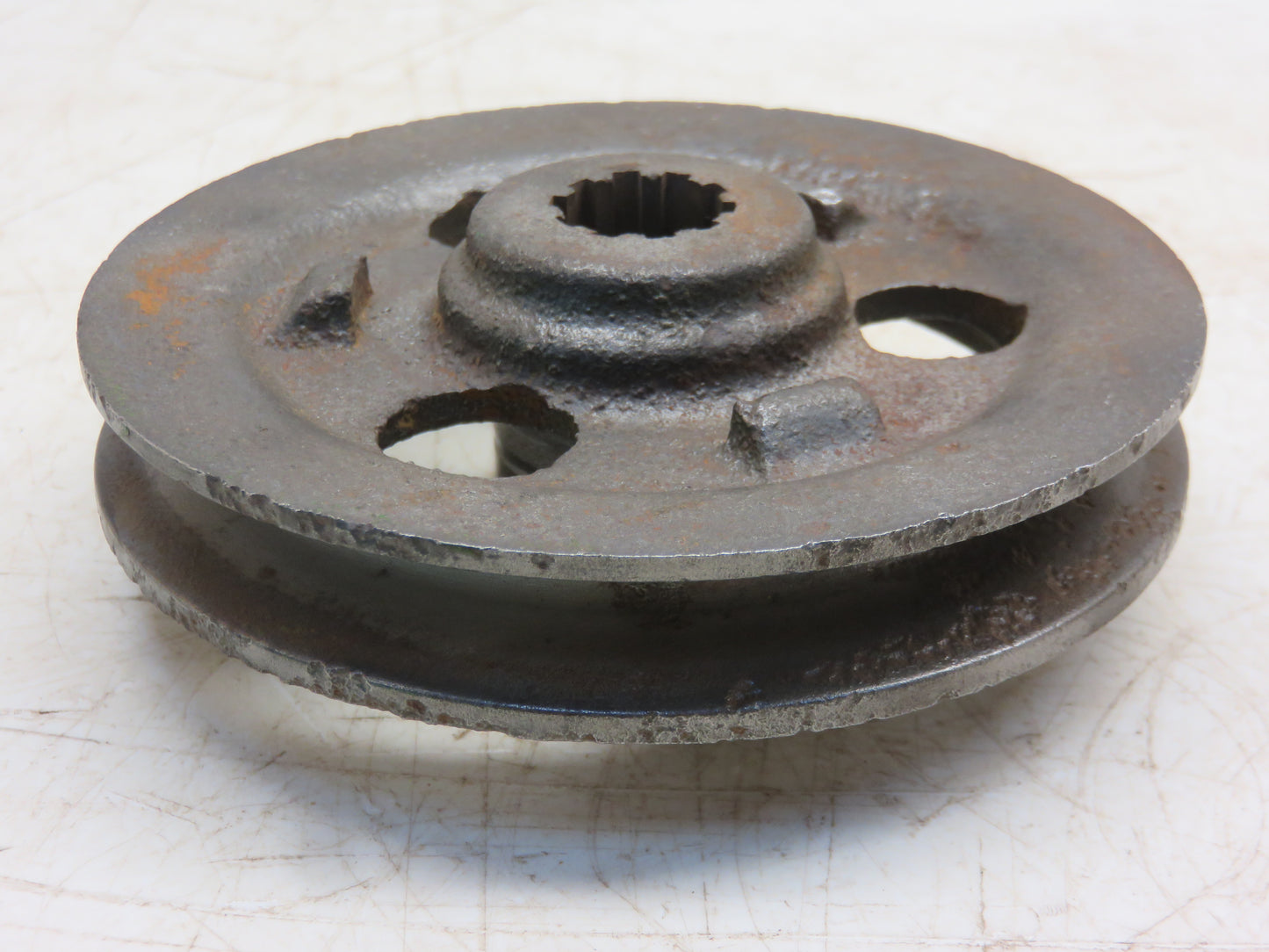 B2124R John Deere Generator Drive Pulley For A, AR, AO, B, BR, BO, H