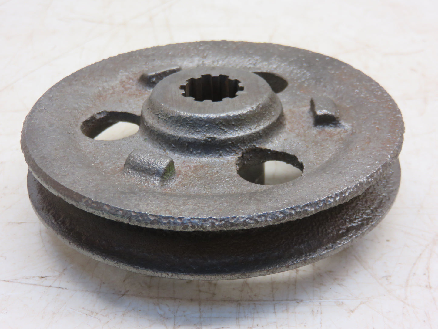 B2124R John Deere Generator Drive Pulley For A, AR, AO, B, BR, BO, H