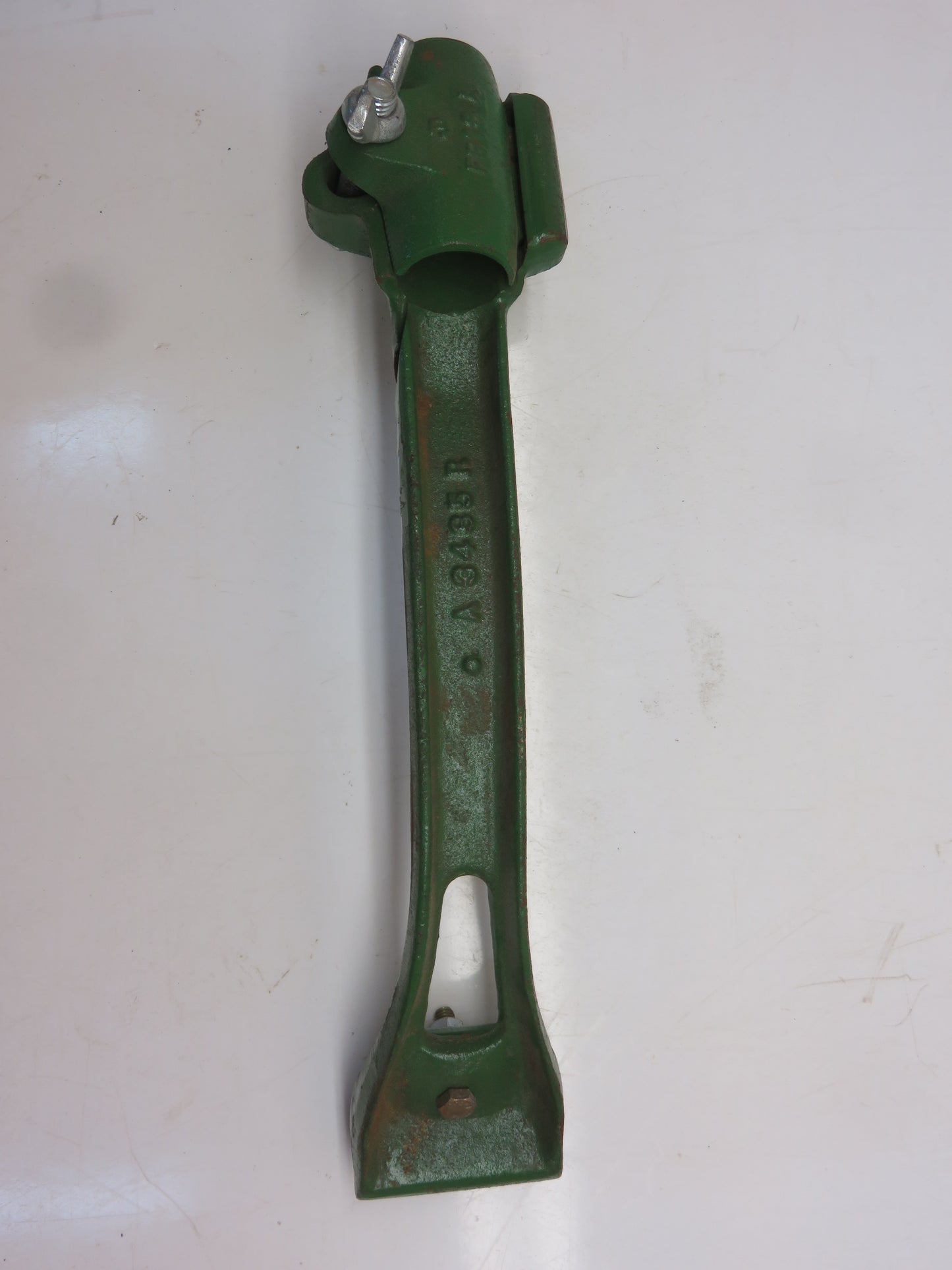 A3485R John Deere Umbrella Bracket For A, AR, B, G, R, 50, 60, 70, 80