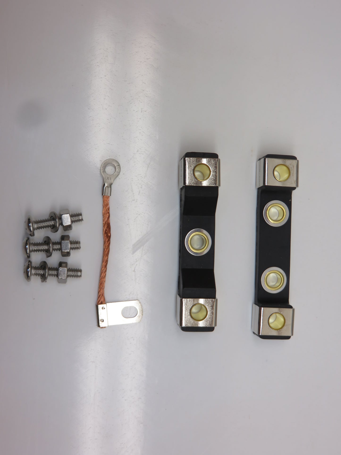 AR11041, AR11042 John Deere Voltage Regulator Mount Kit For 720, 730, 830, 3010, 4010, 5010